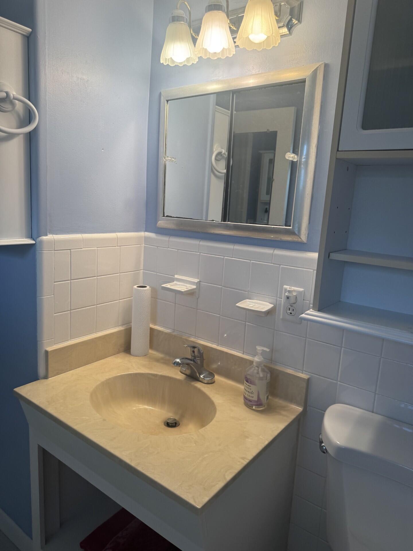 11 SW 4TH Avenue 1