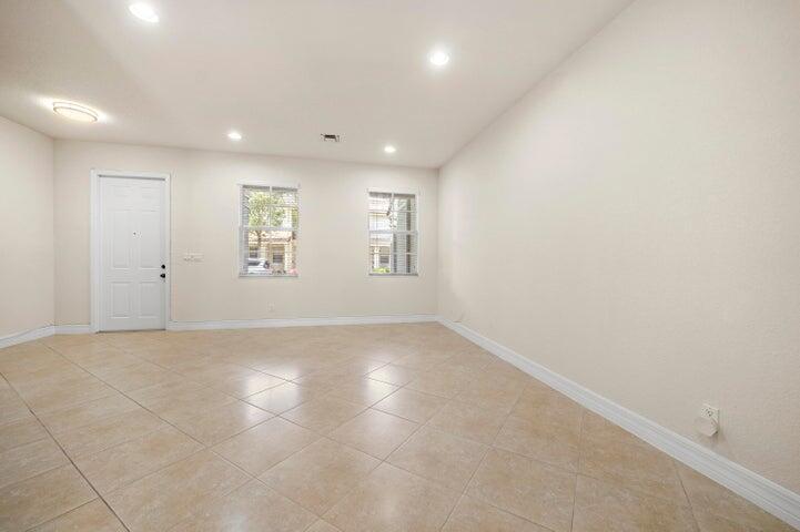 948 NW 18th Avenue