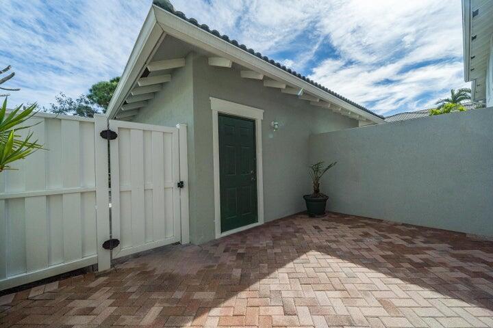948 NW 18th Avenue