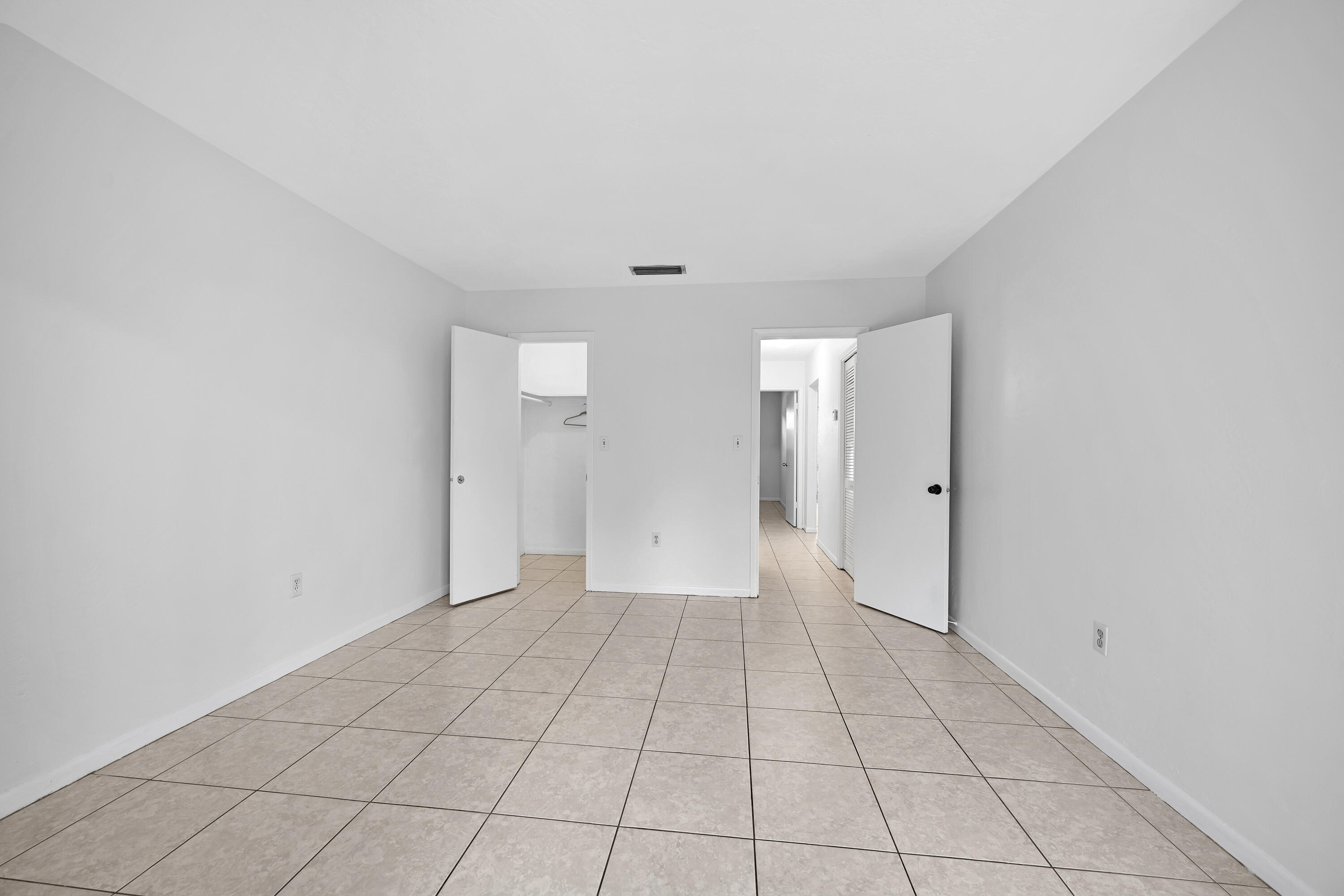 199 SW 15th Street 3