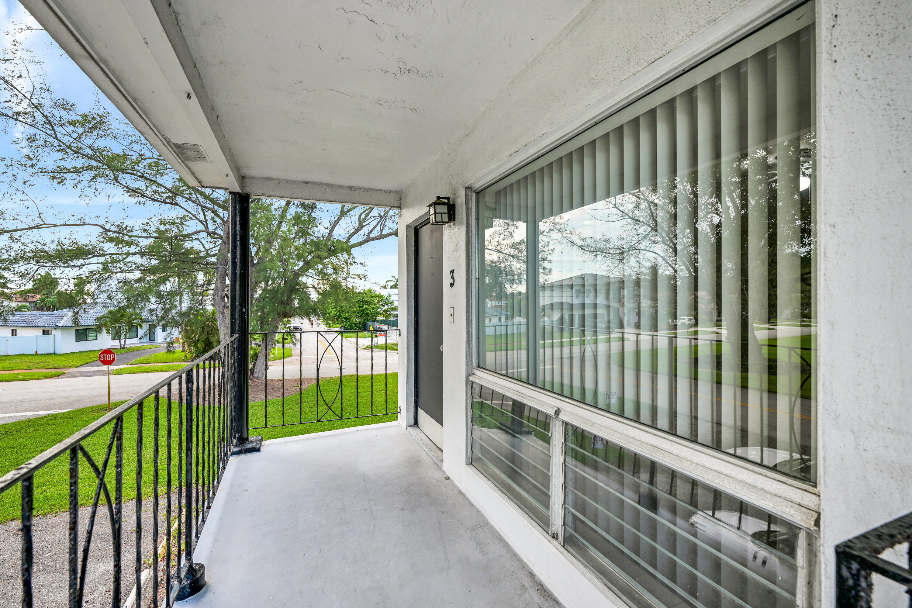 199 SW 15th Street 3