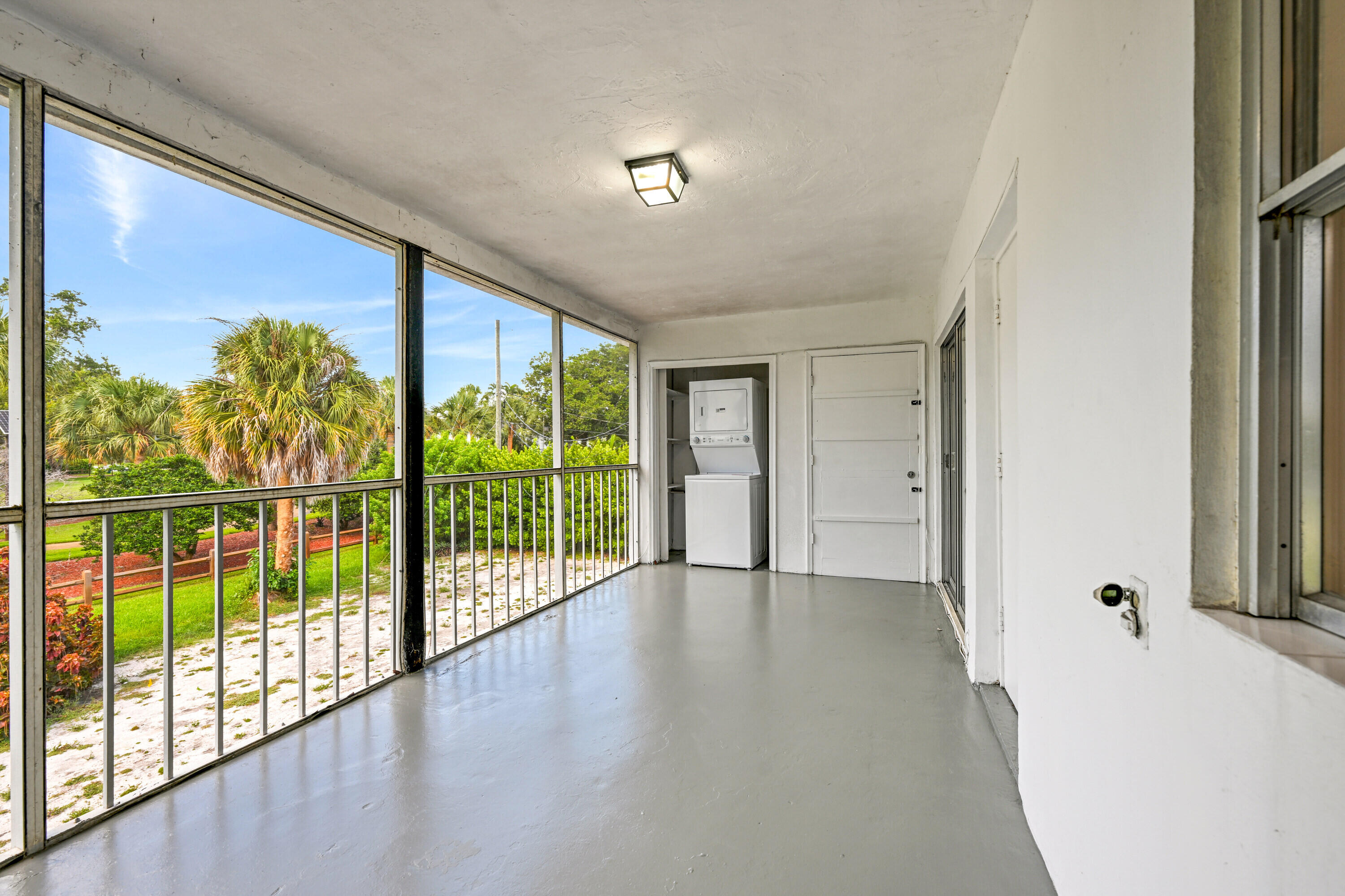199 SW 15th Street 3