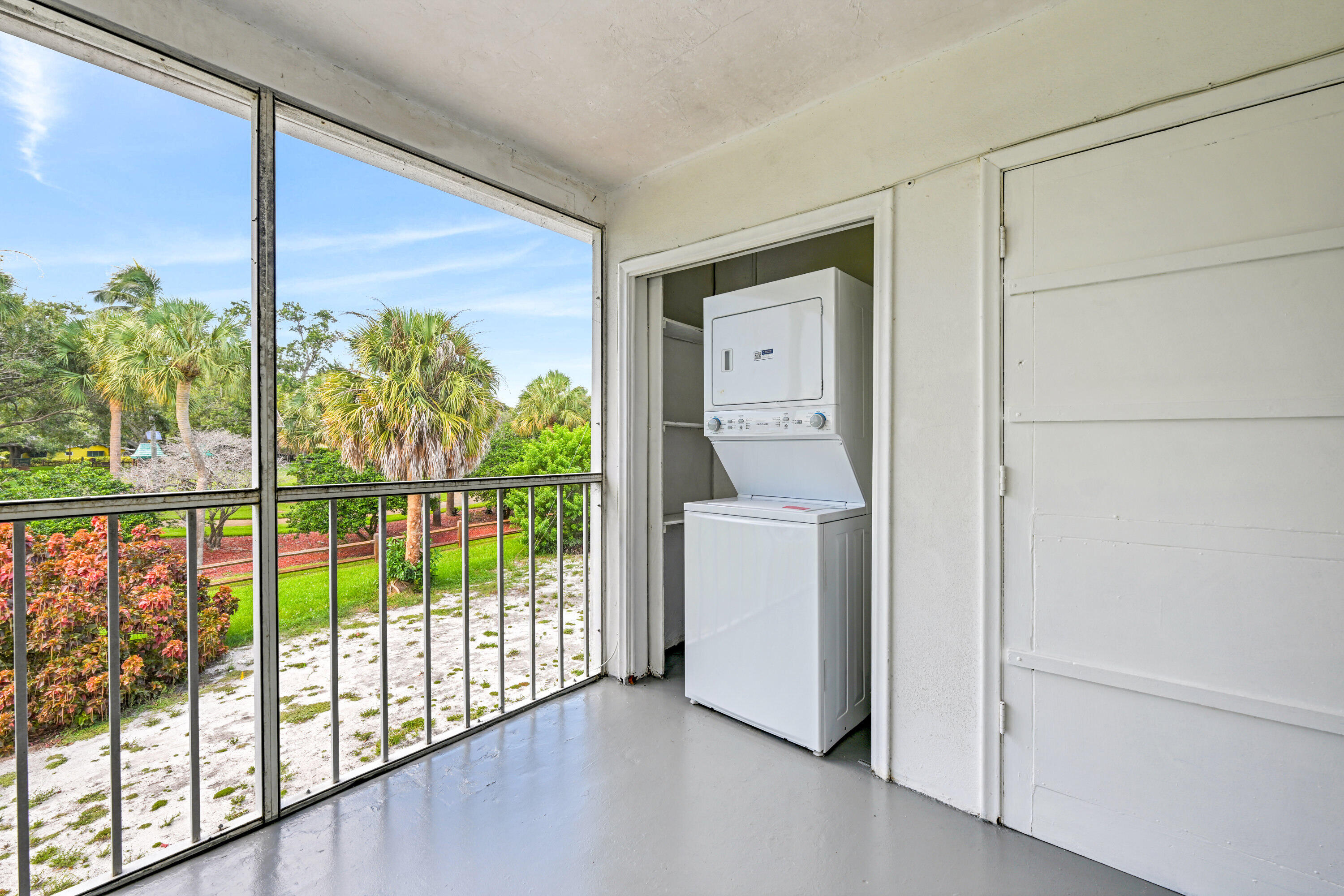 199 SW 15th Street 3