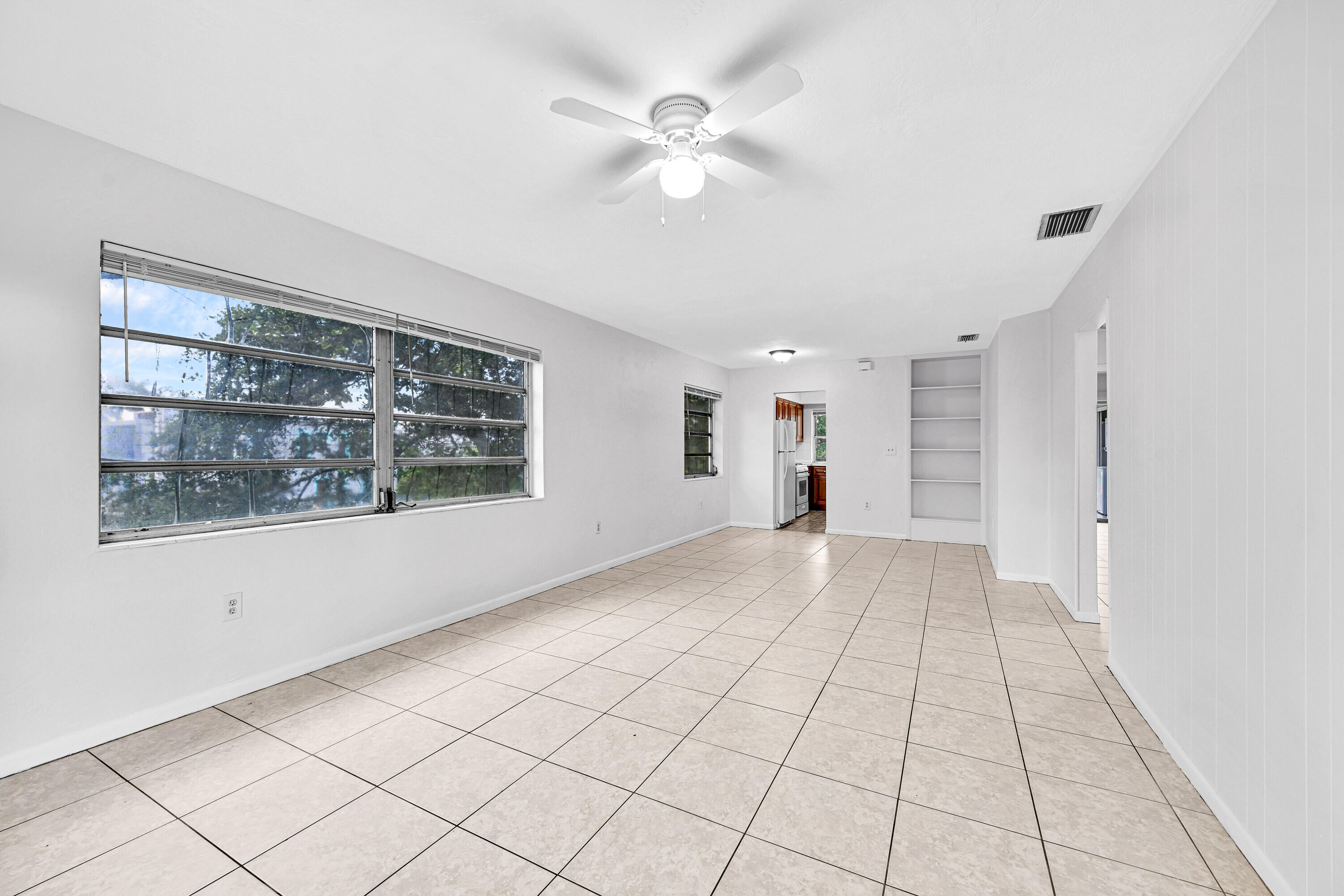 199 SW 15th Street 3