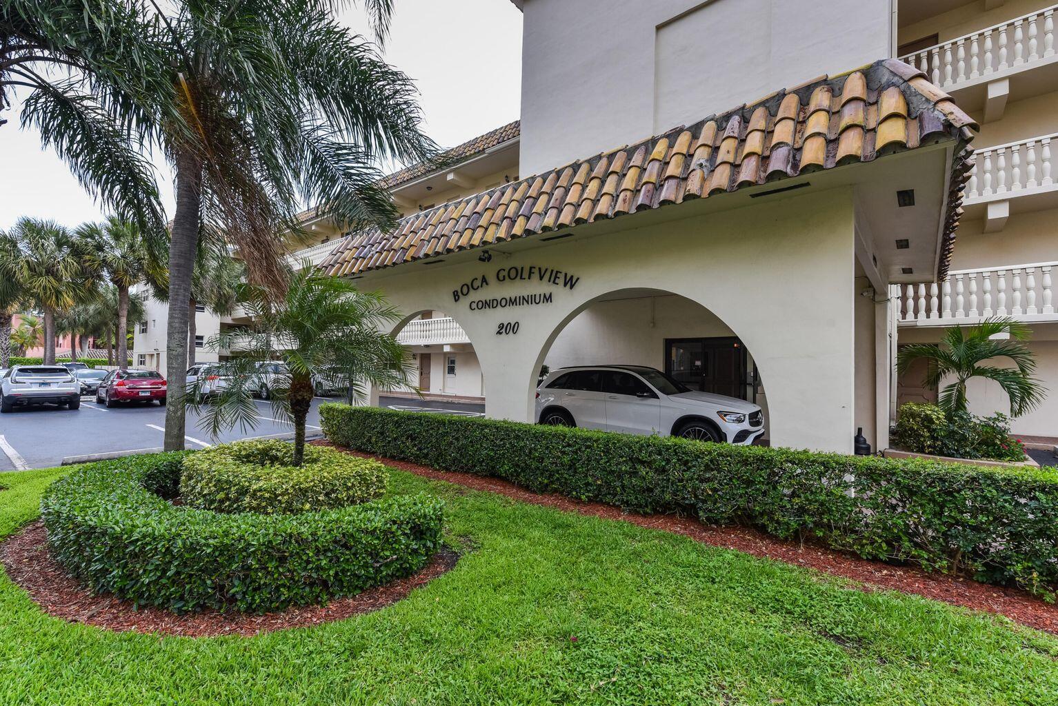 200 E Royal Palm Road 3040