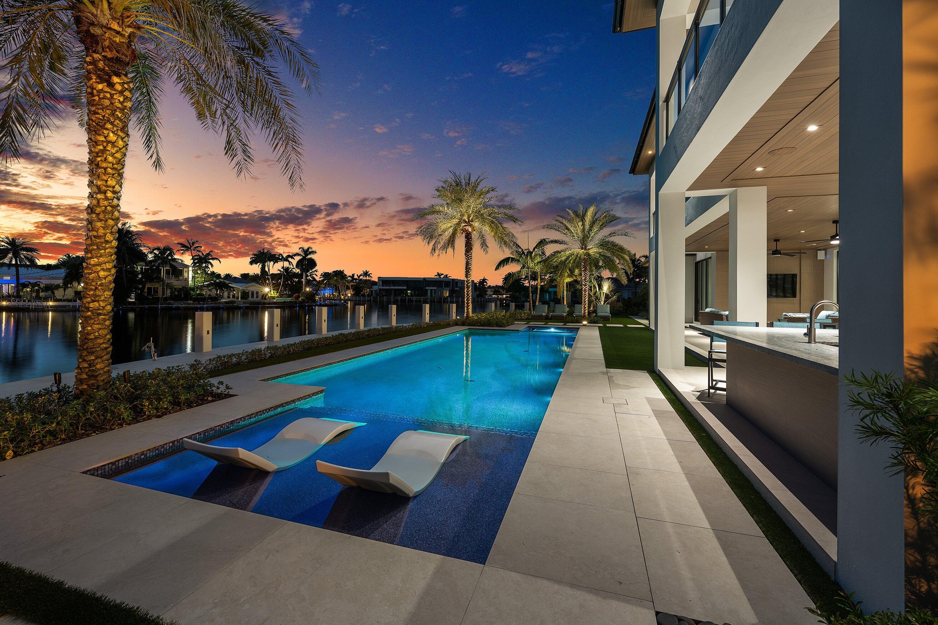2961 NE 27TH Avenue