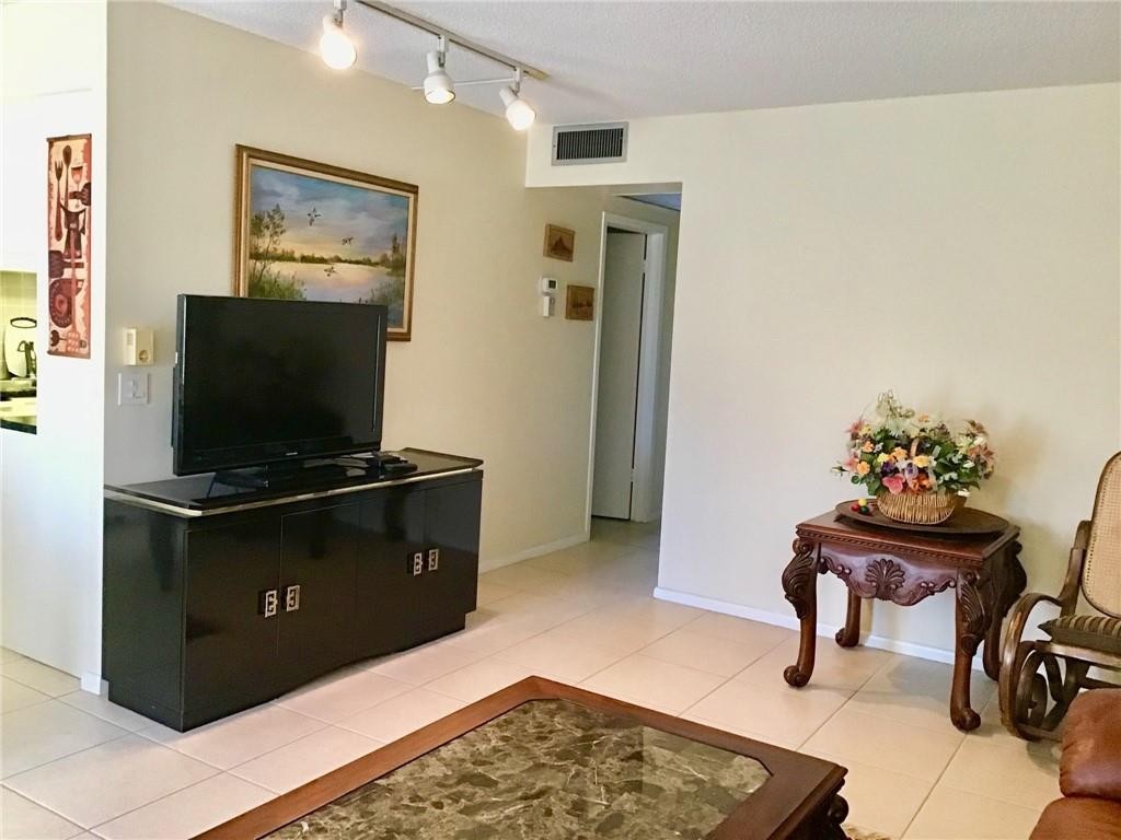 4004 Exeter A 4004, Boca Raton Unit: 4004