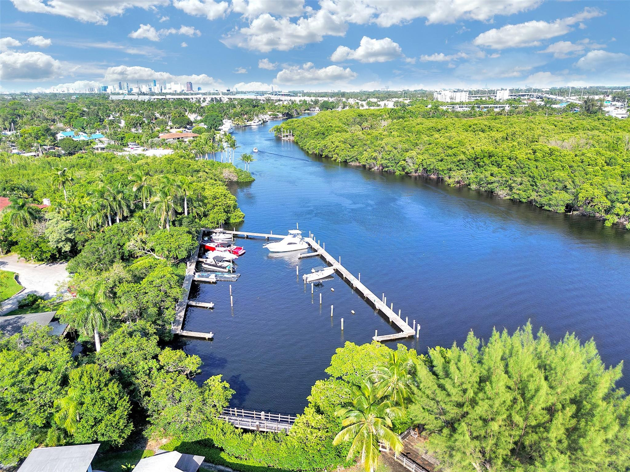 2300 Riverlane Ter