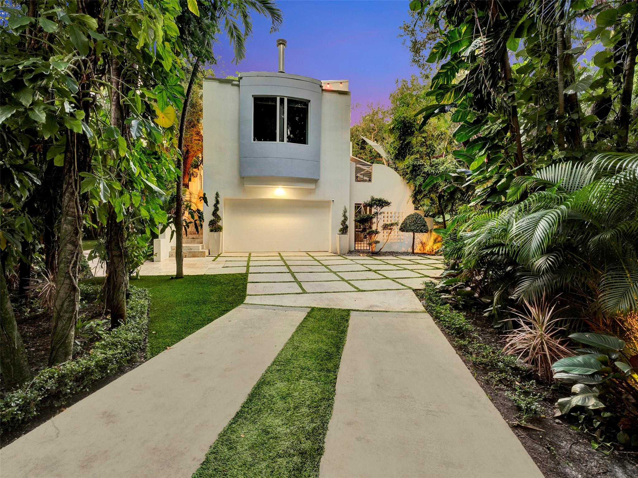 2300 Riverlane Ter