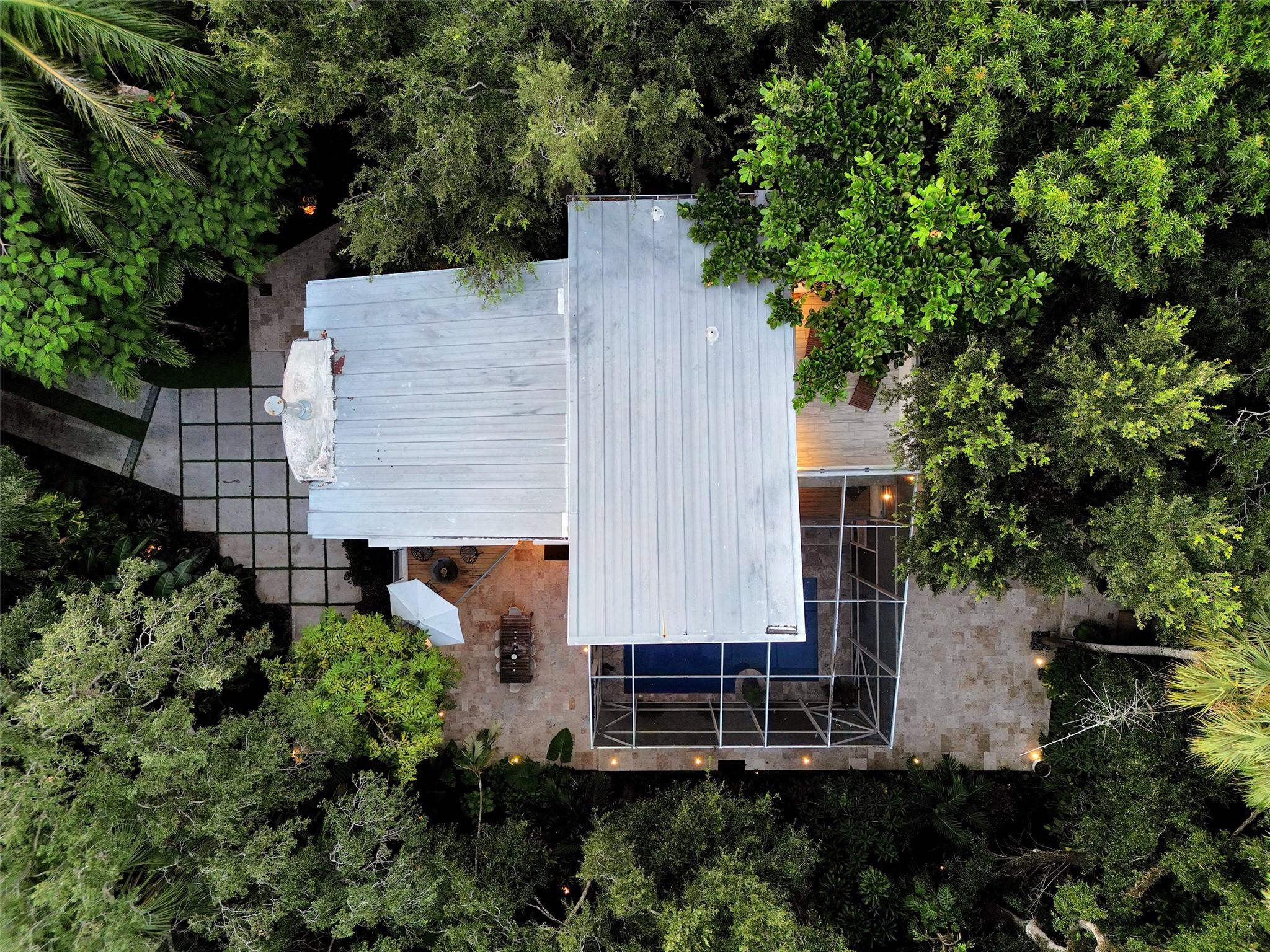 2300 Riverlane Ter