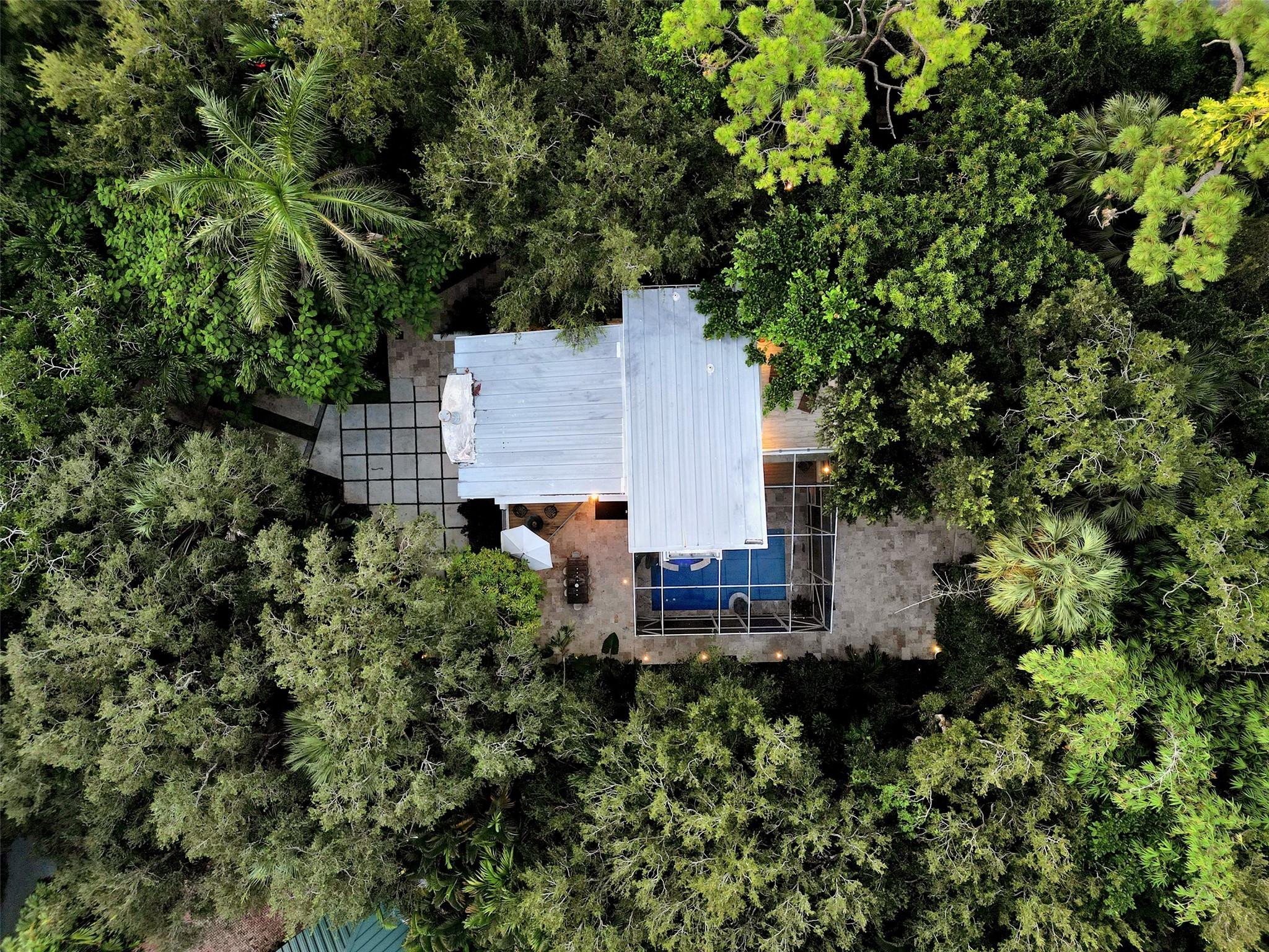 2300 Riverlane Ter