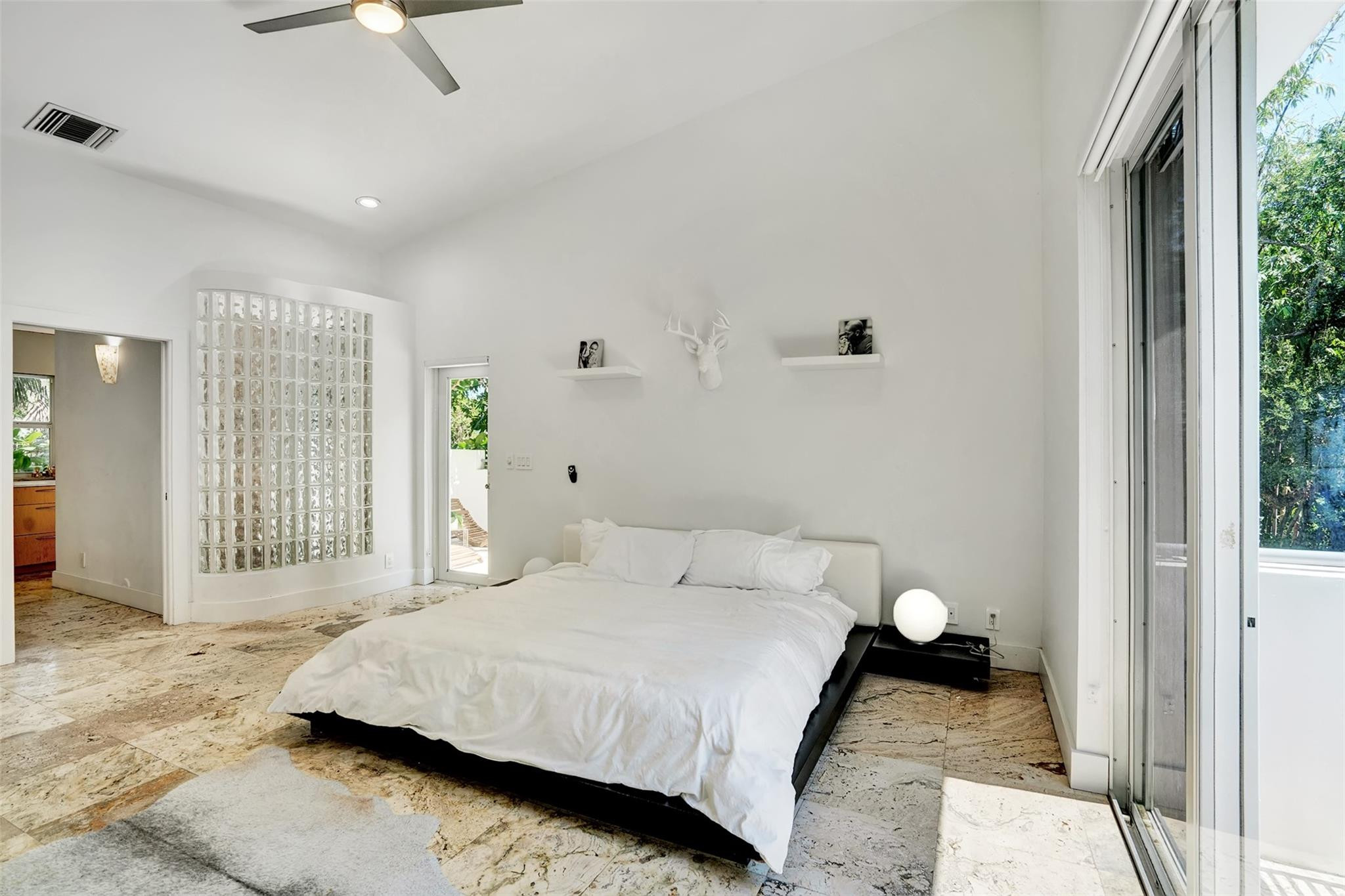 2300 Riverlane Ter