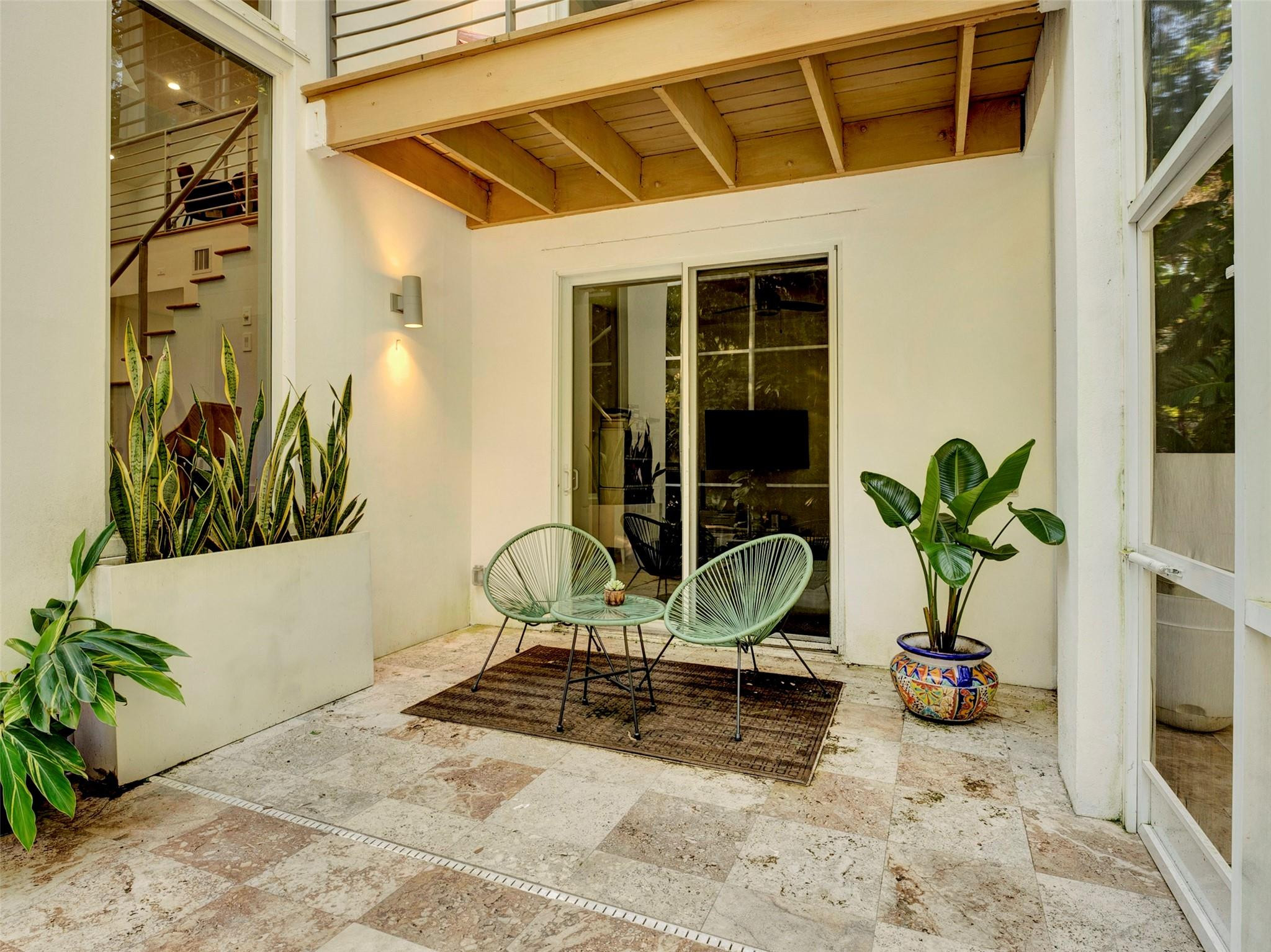 2300 Riverlane Ter