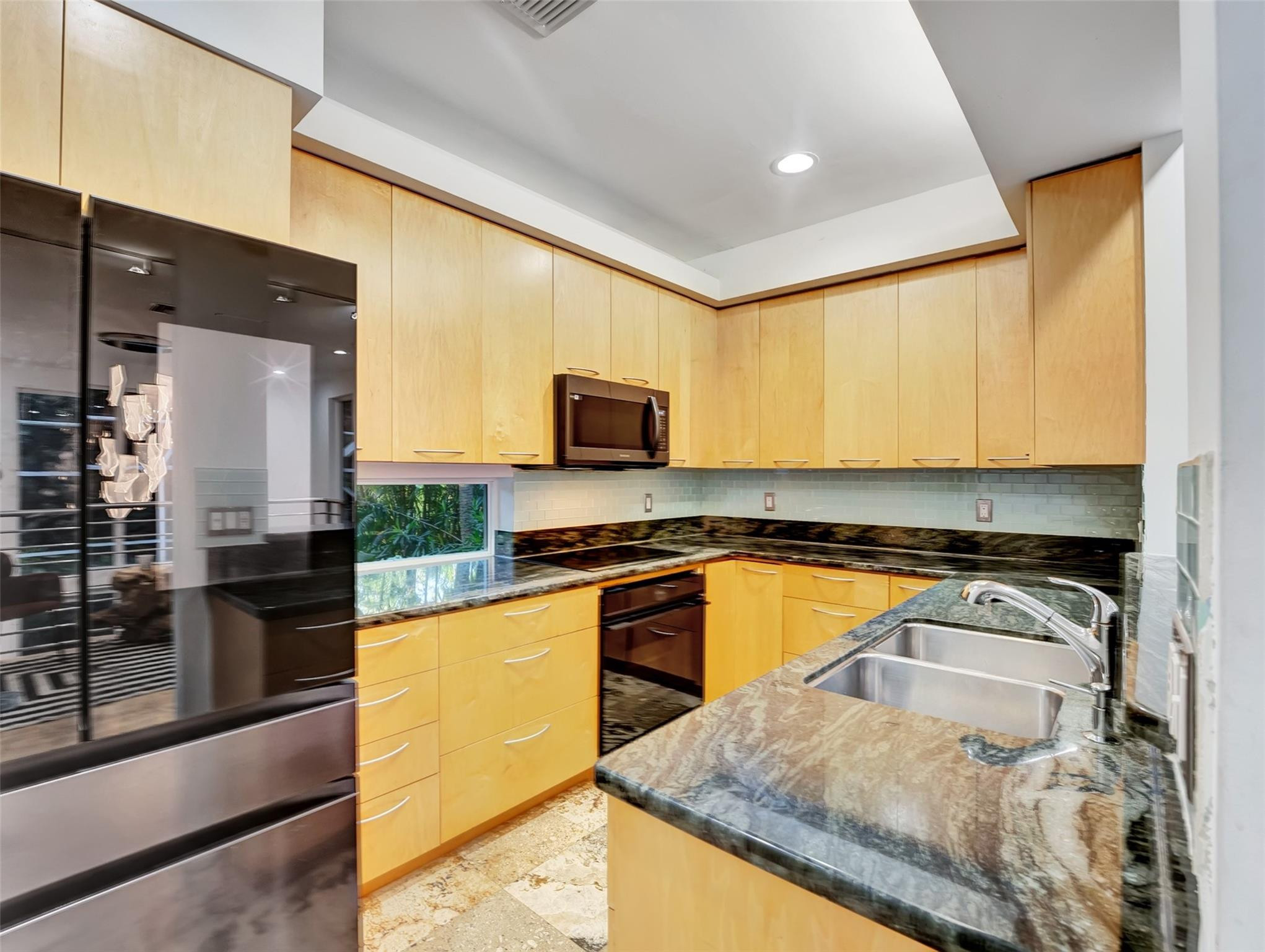 2300 Riverlane Ter