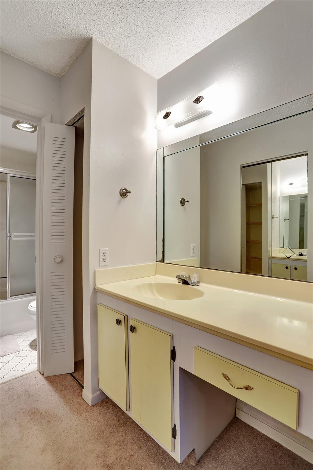 9151 Lime Bay Boulevard 302, Tamarac Unit: 302