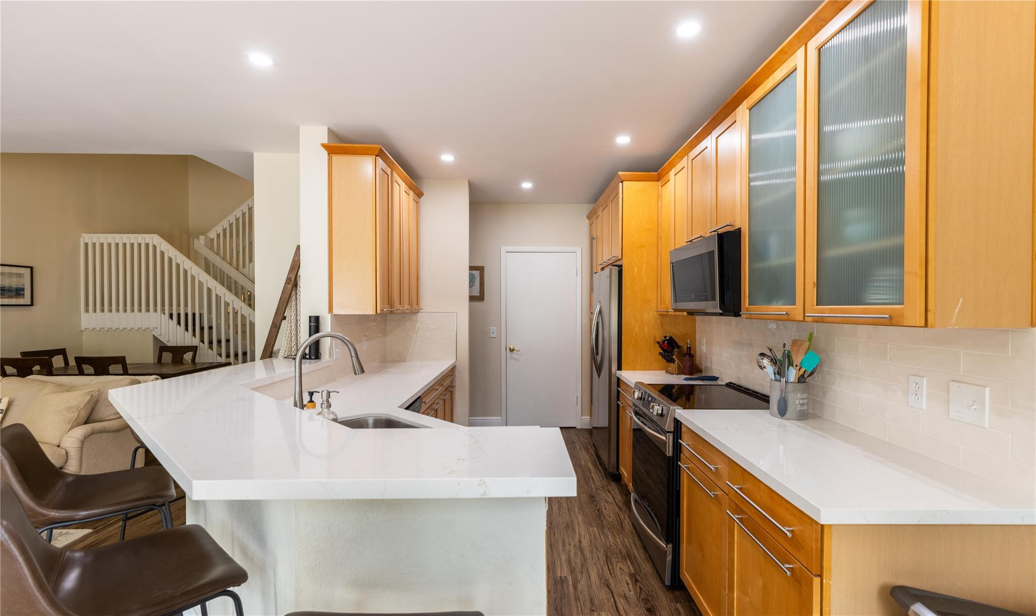 5698 Santiago Cir