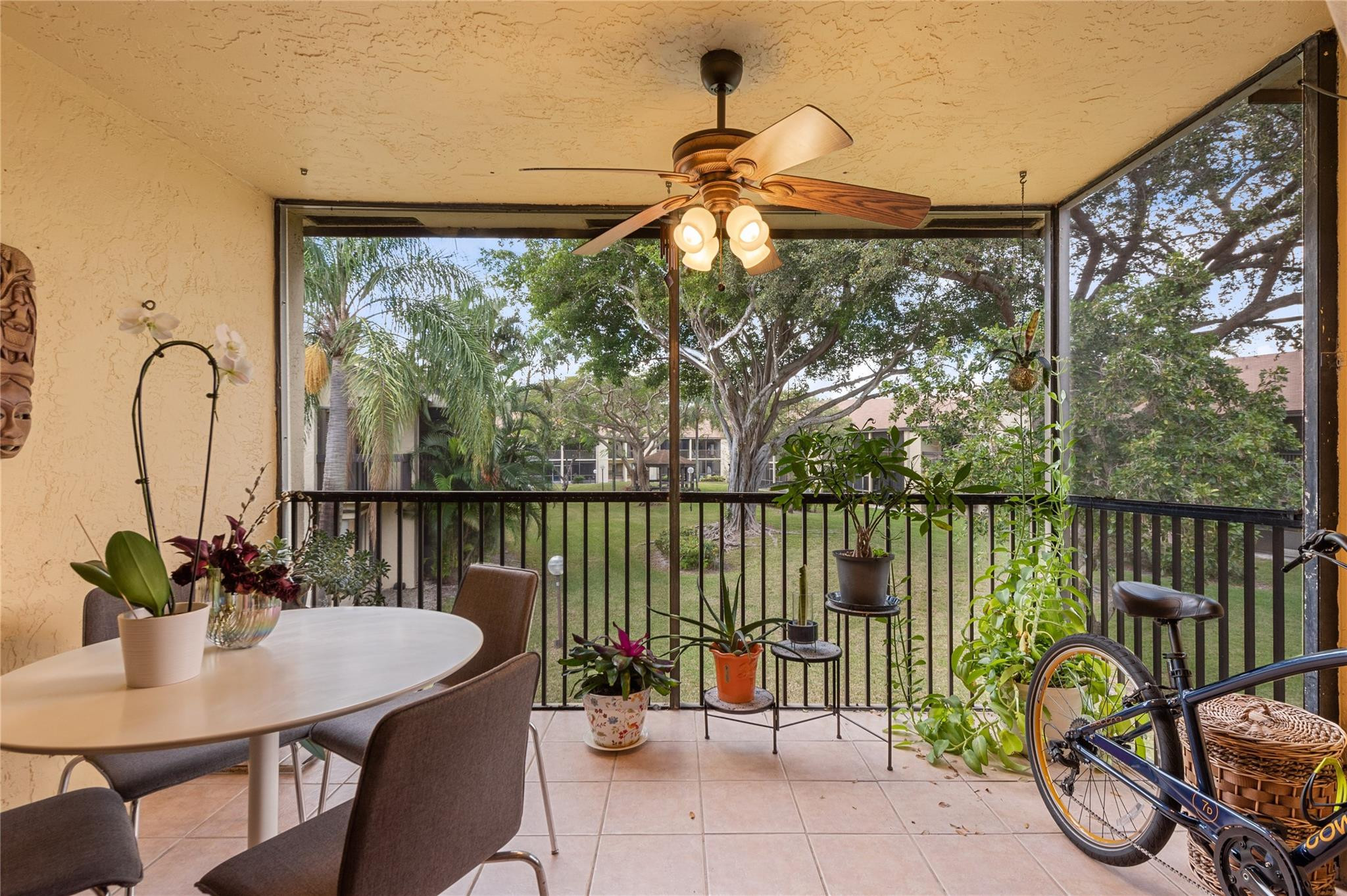 1905 SW 15 ST Apt 6