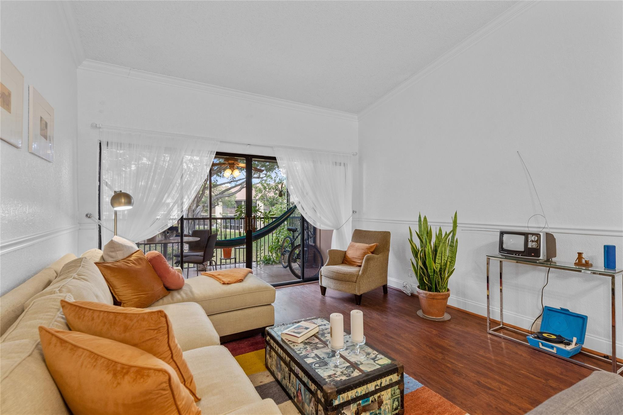 1905 SW 15 ST Apt 6