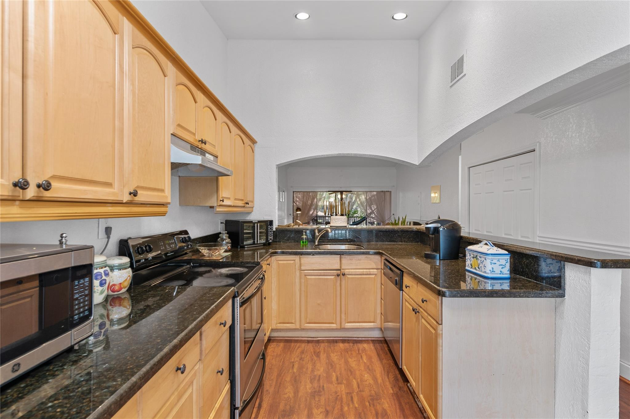 1905 SW 15 ST Apt 6