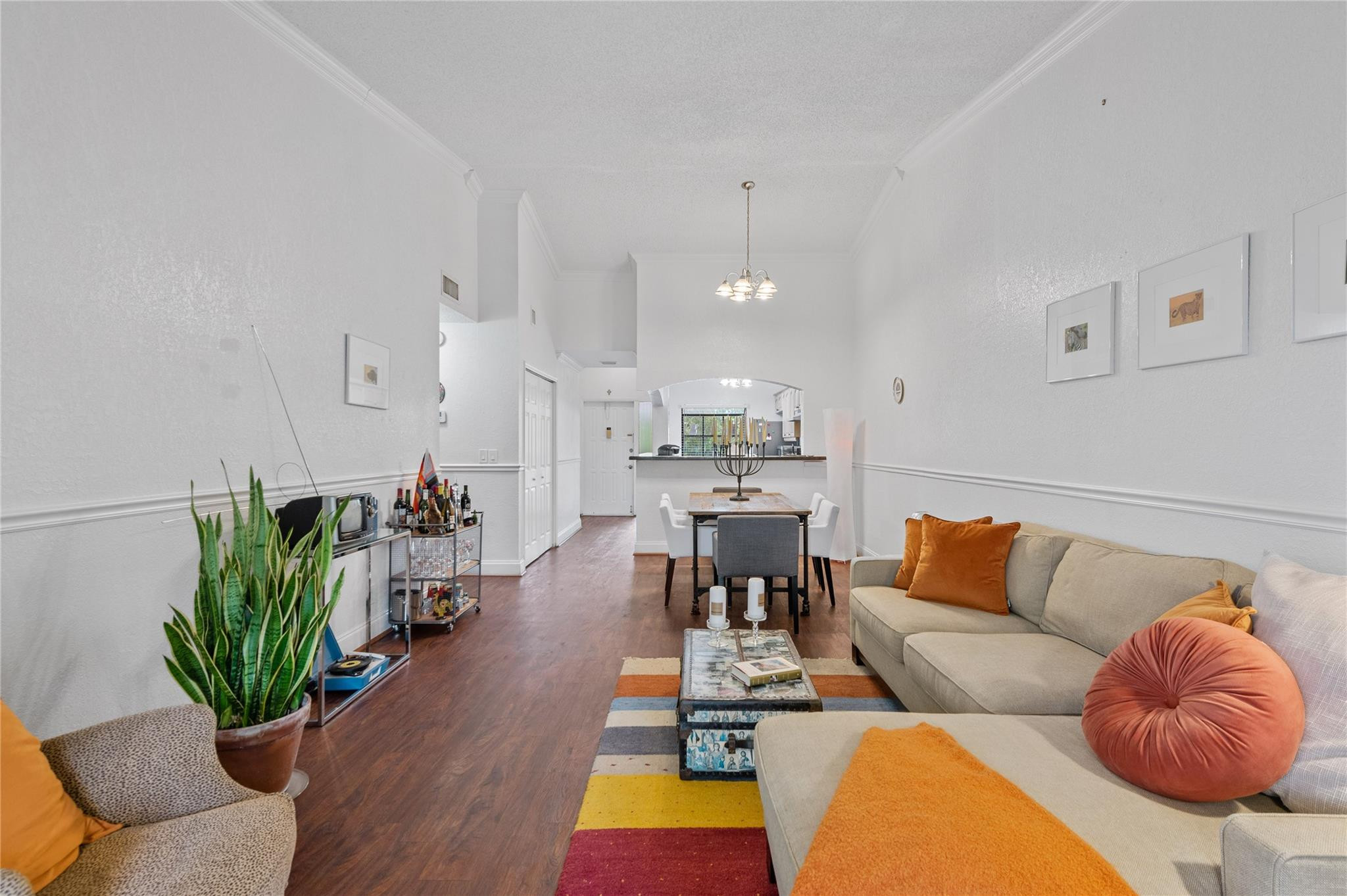 1905 SW 15 ST Apt 6