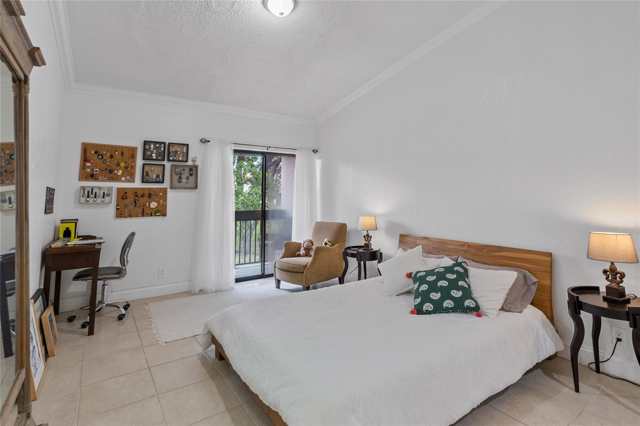 1905 SW 15 ST Apt 6