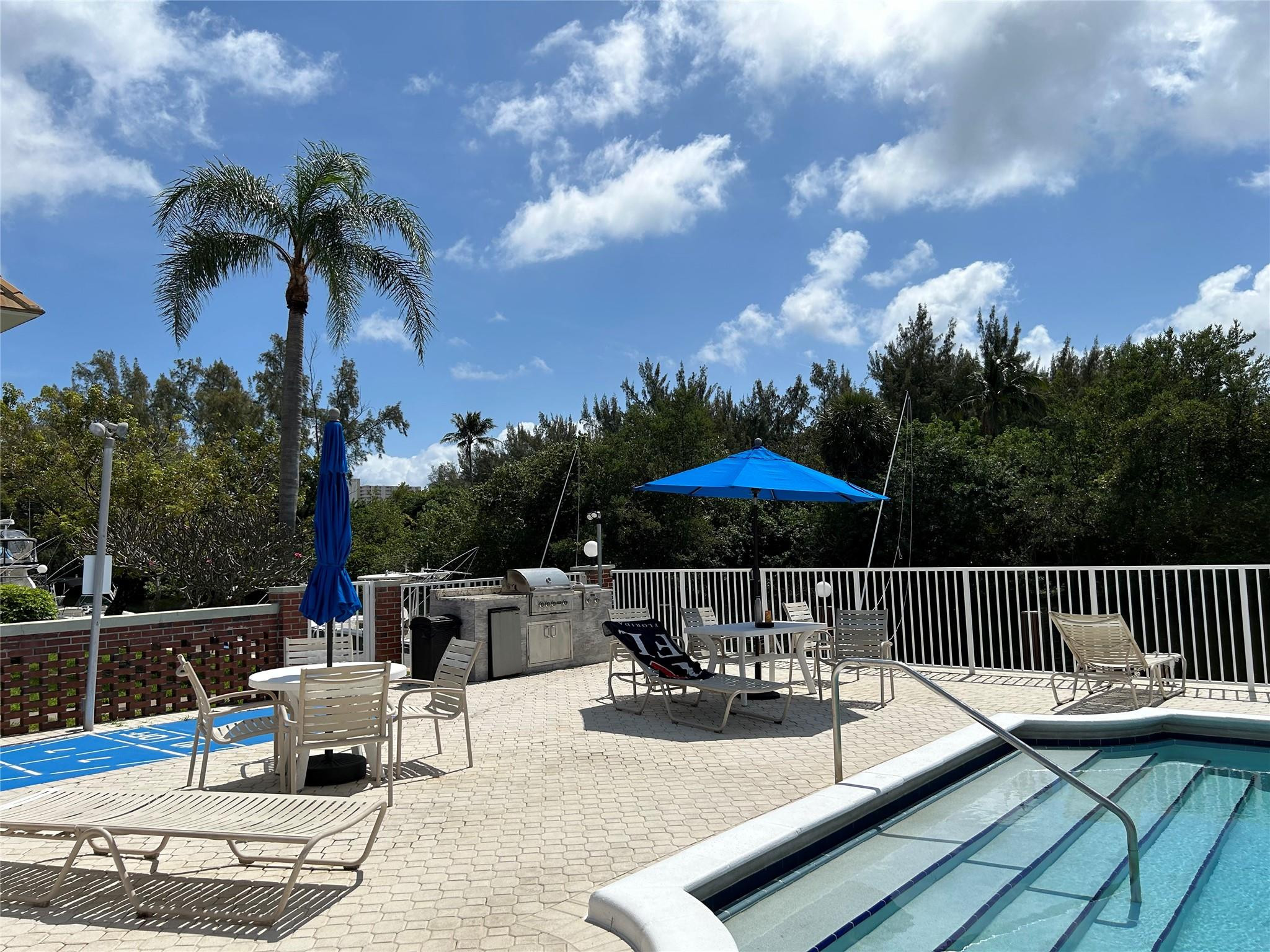 1340 NE 28th Ave 129