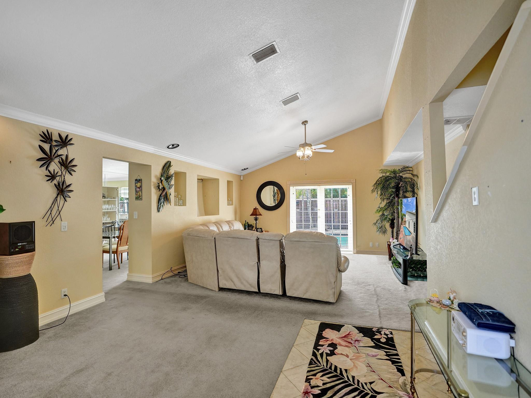 4024 NW 1st Pl