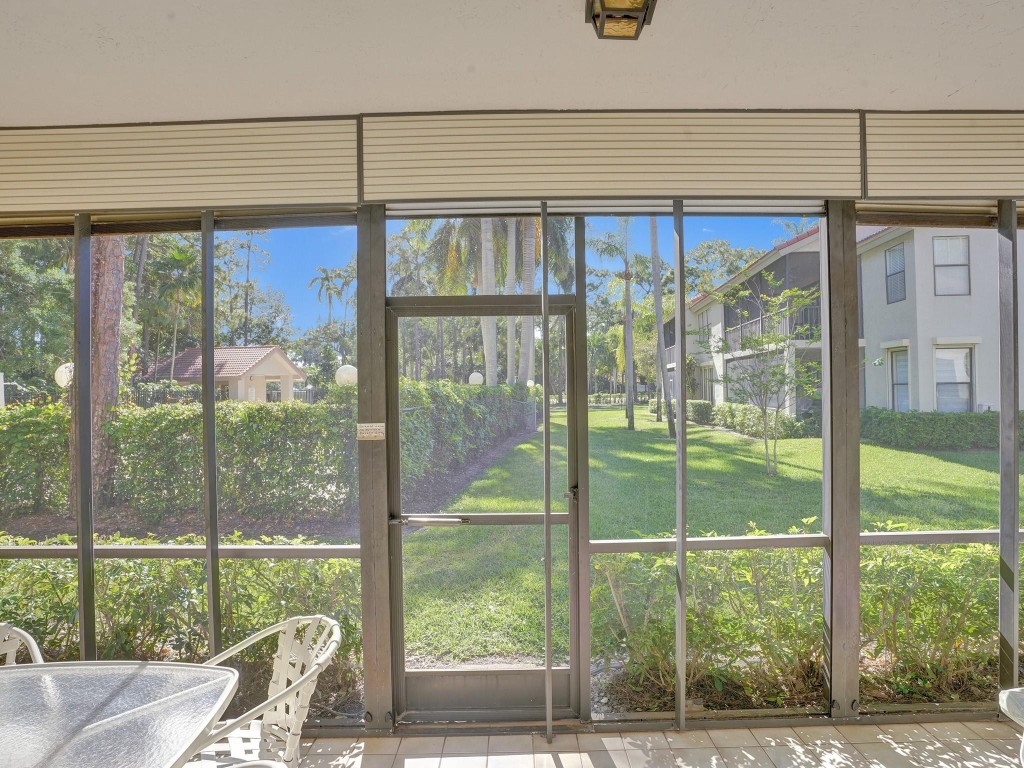 5790 Coach House Cir C