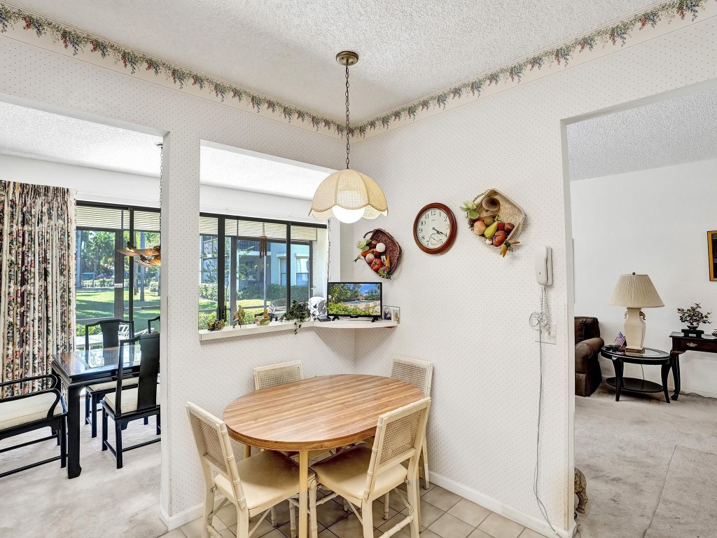 5790 Coach House Cir C