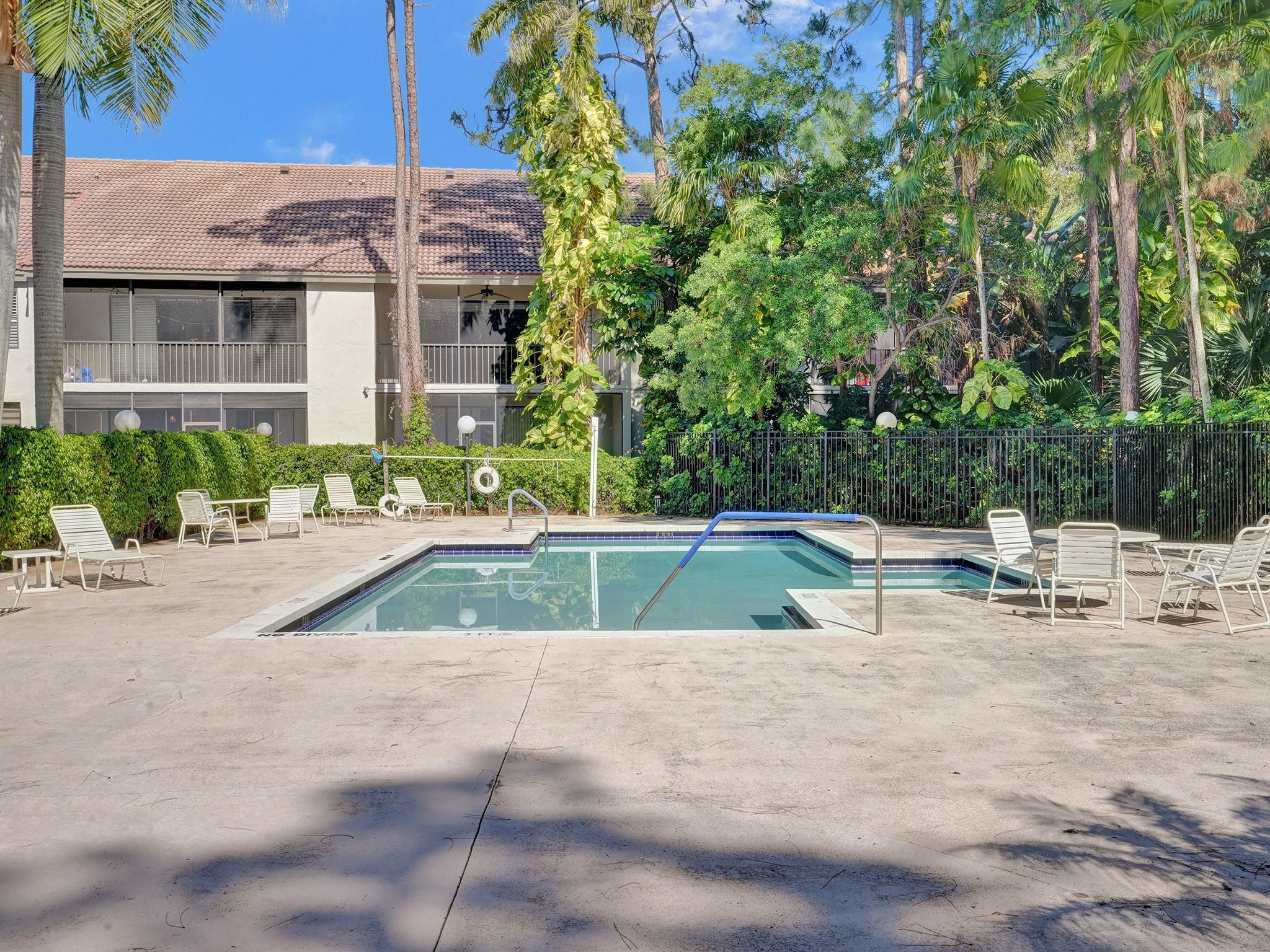 5790 Coach House Cir C