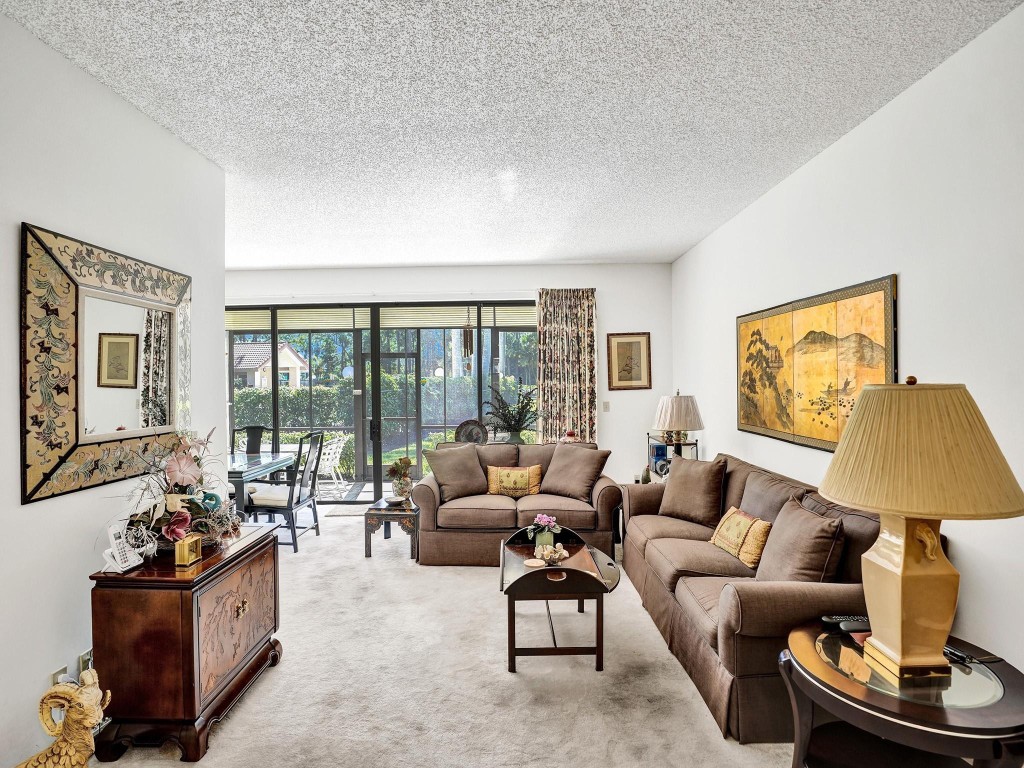 5790 Coach House Cir C