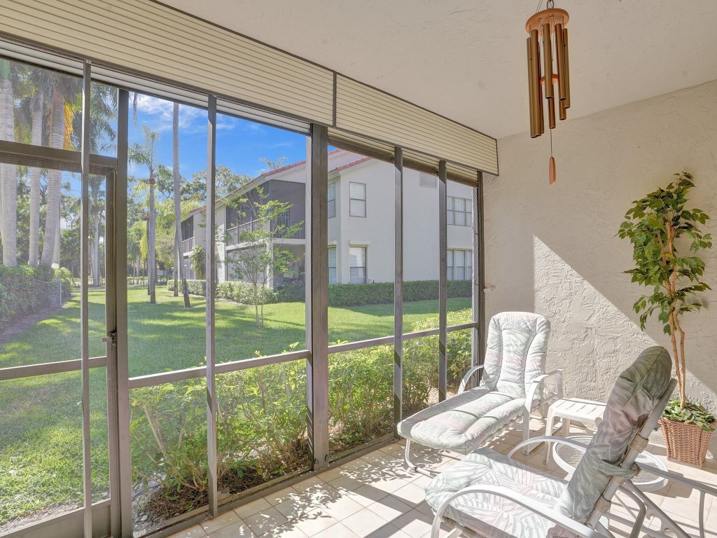 5790 Coach House Cir C