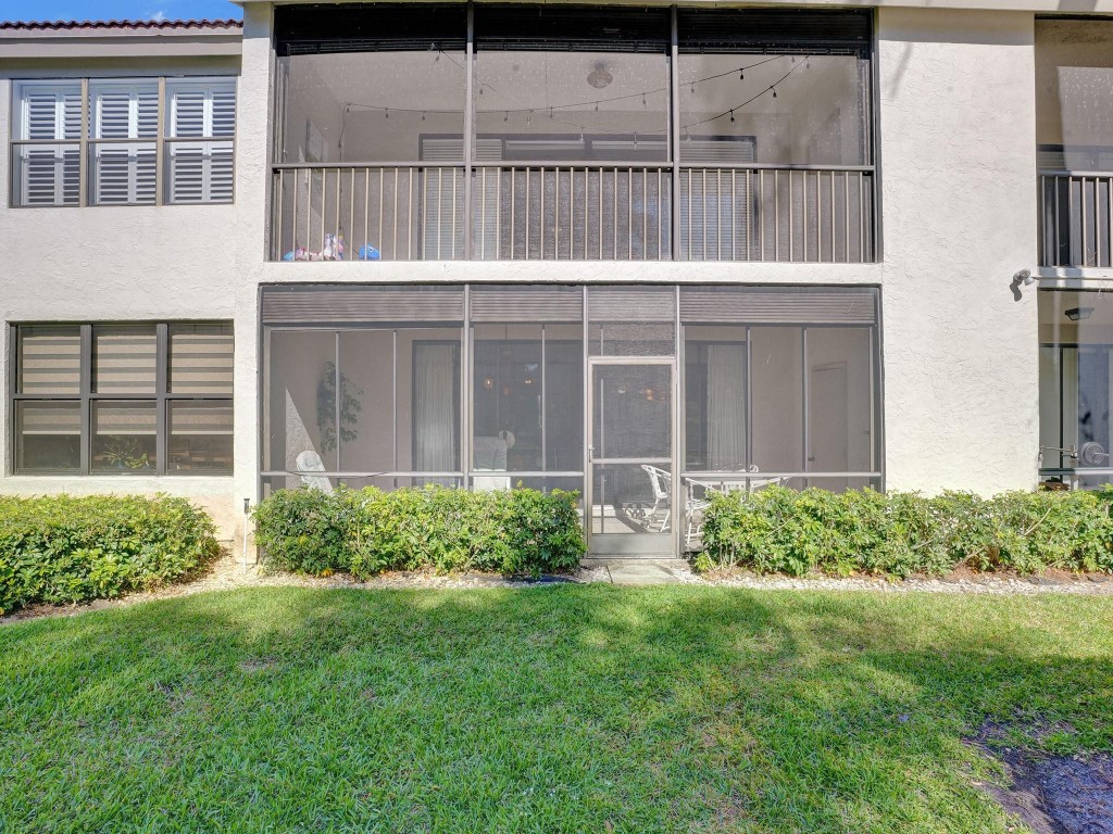 5790 Coach House Cir C