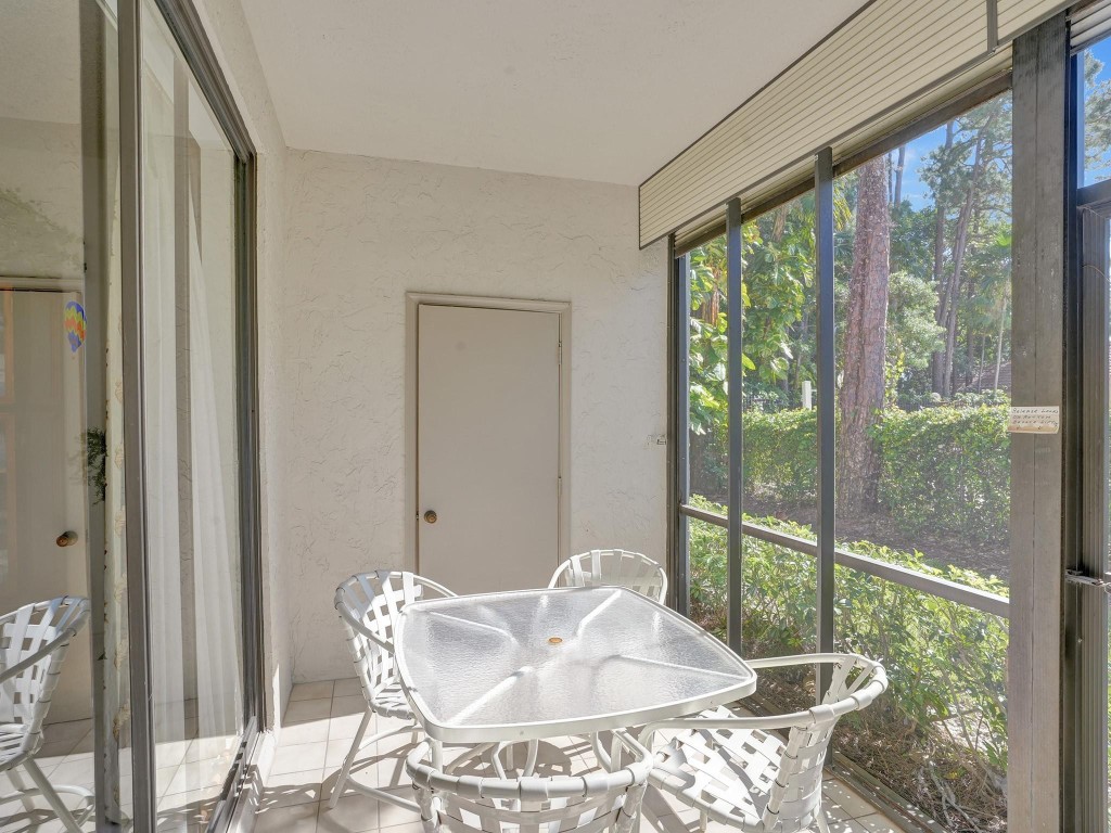 5790 Coach House Cir C