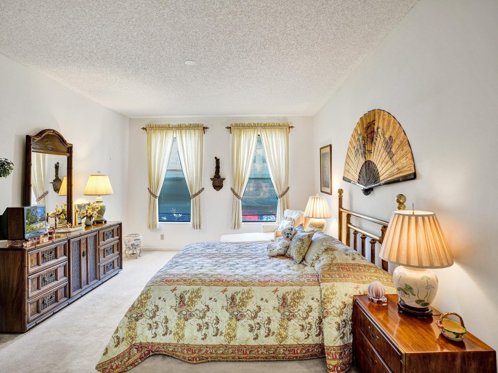 5790 Coach House Cir C