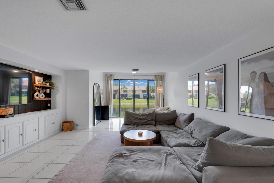 3961 Cocoplum Cir 3662