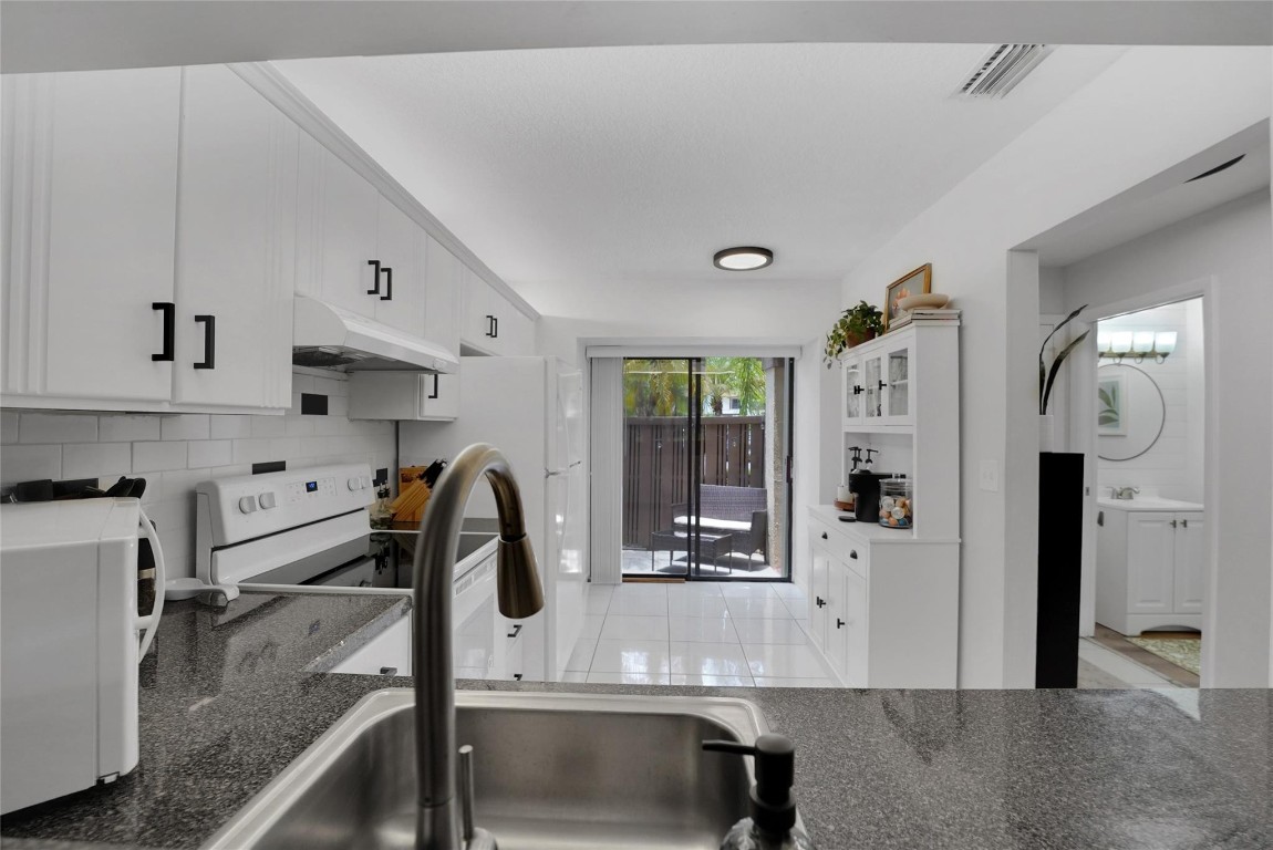 3961 Cocoplum Cir 3662