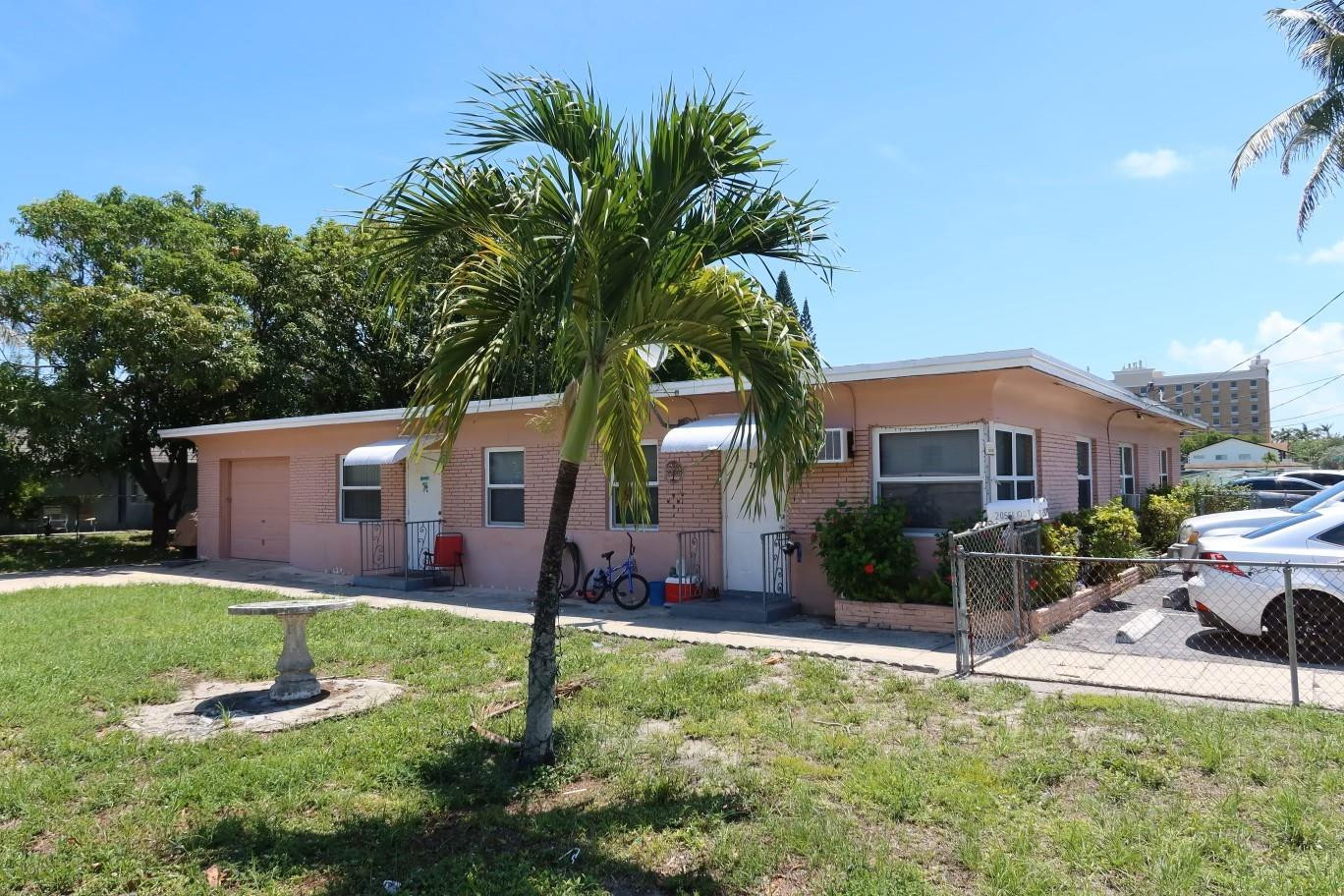 205 SE 10th St