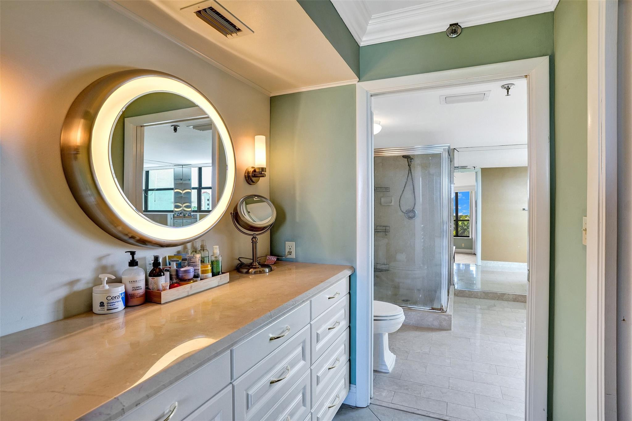 7568 Regency Lake Dr 701