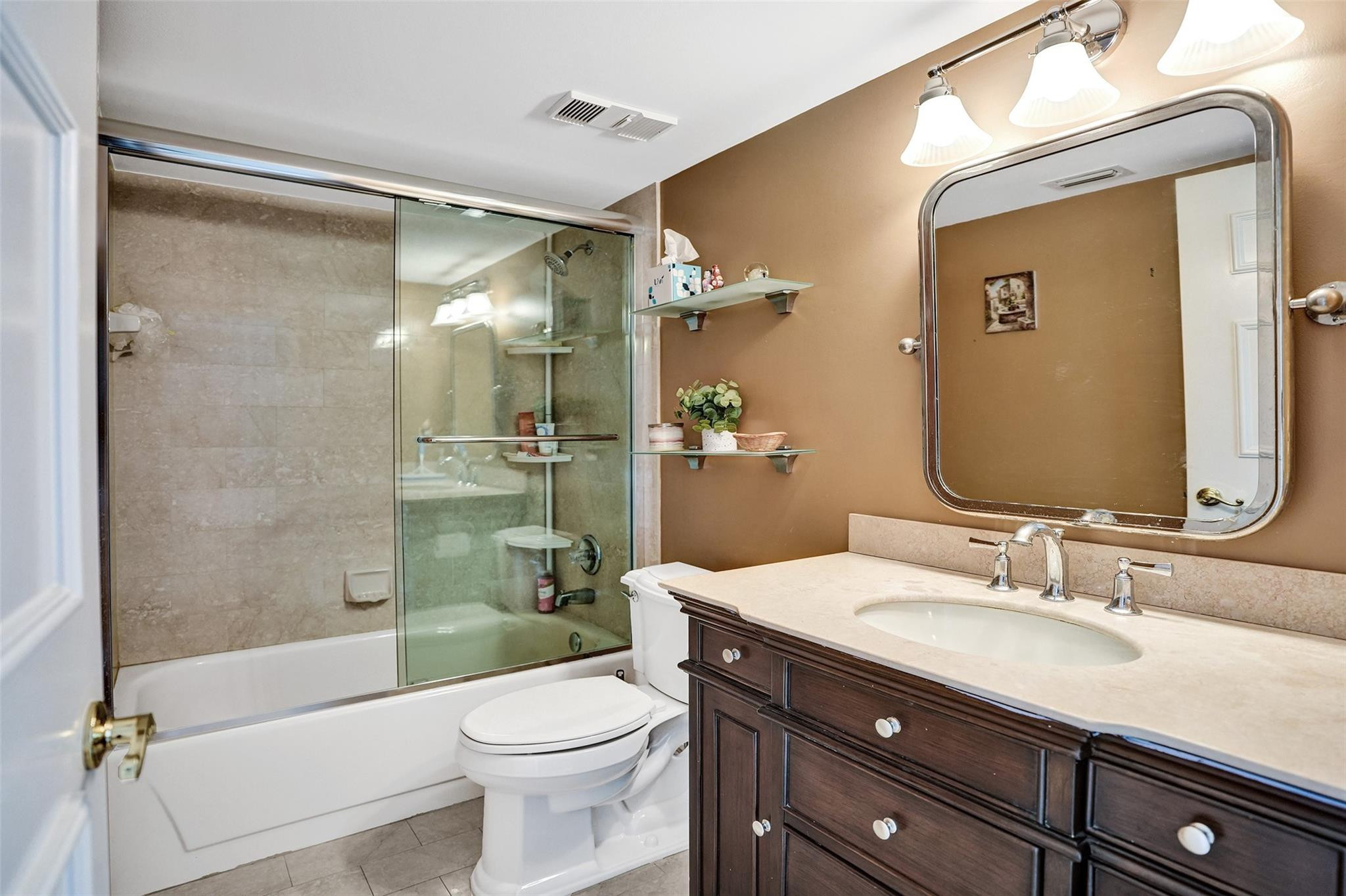 7568 Regency Lake Dr 701