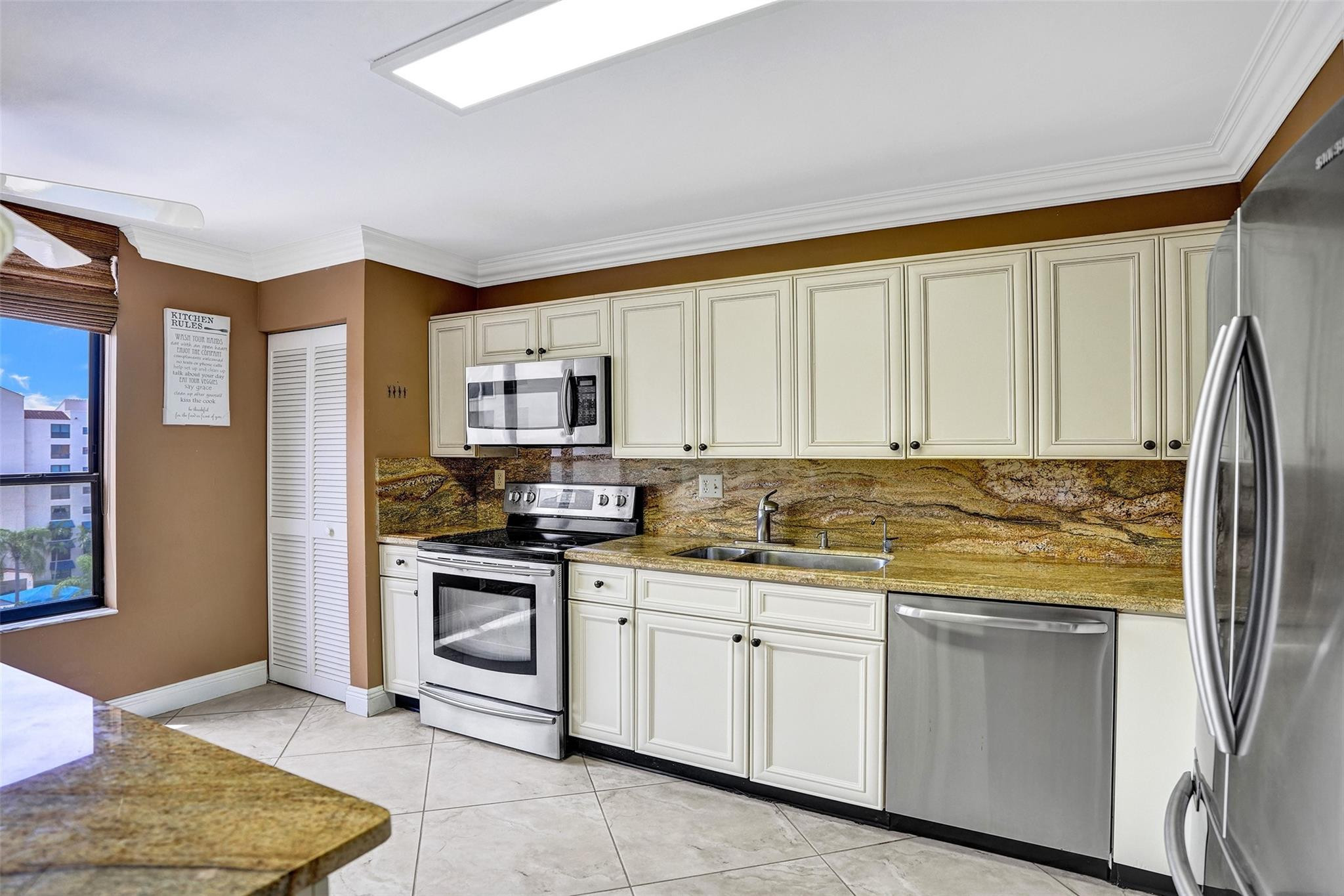 7568 Regency Lake Dr 701