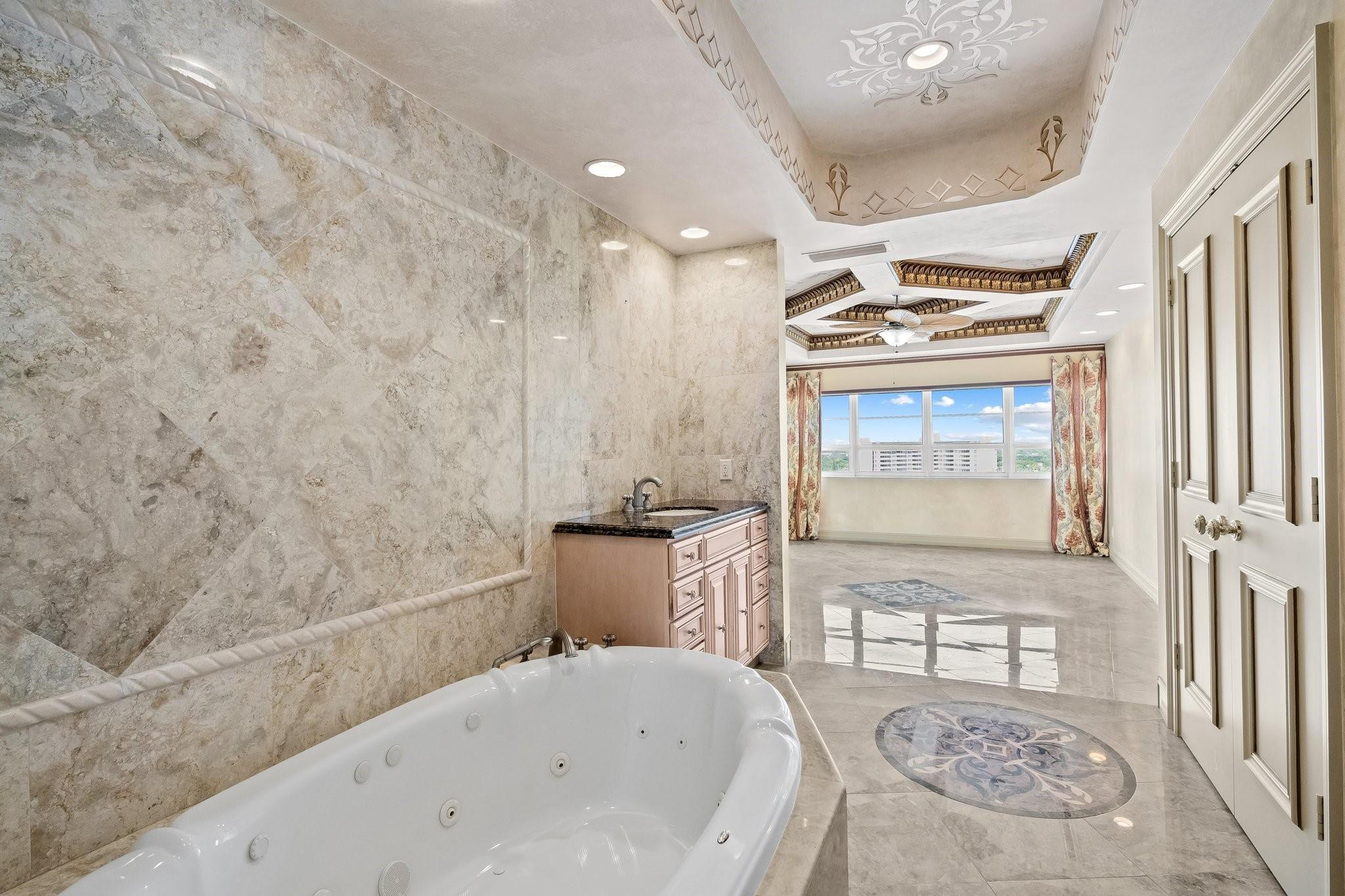 3430 Galt Ocean Dr 1711