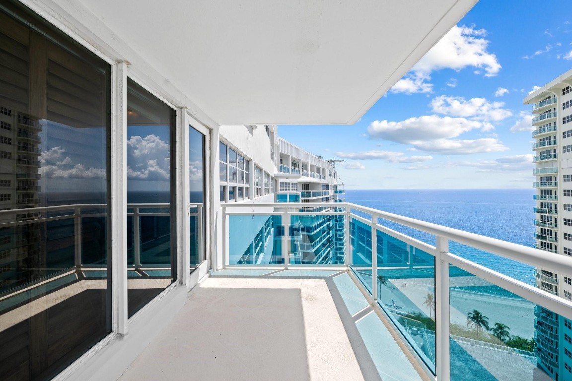 3430 Galt Ocean Dr 1711