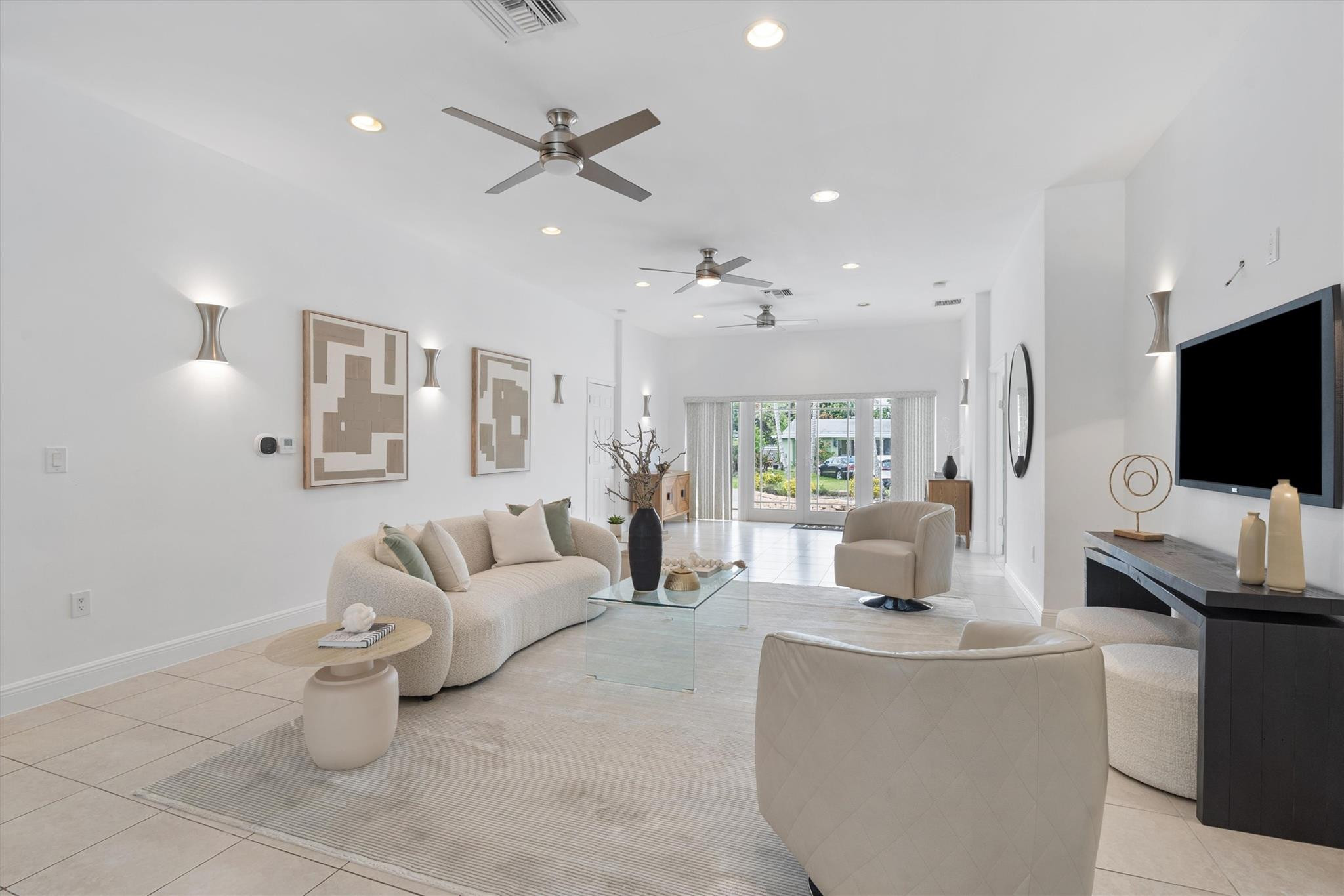 750 NW 37th St