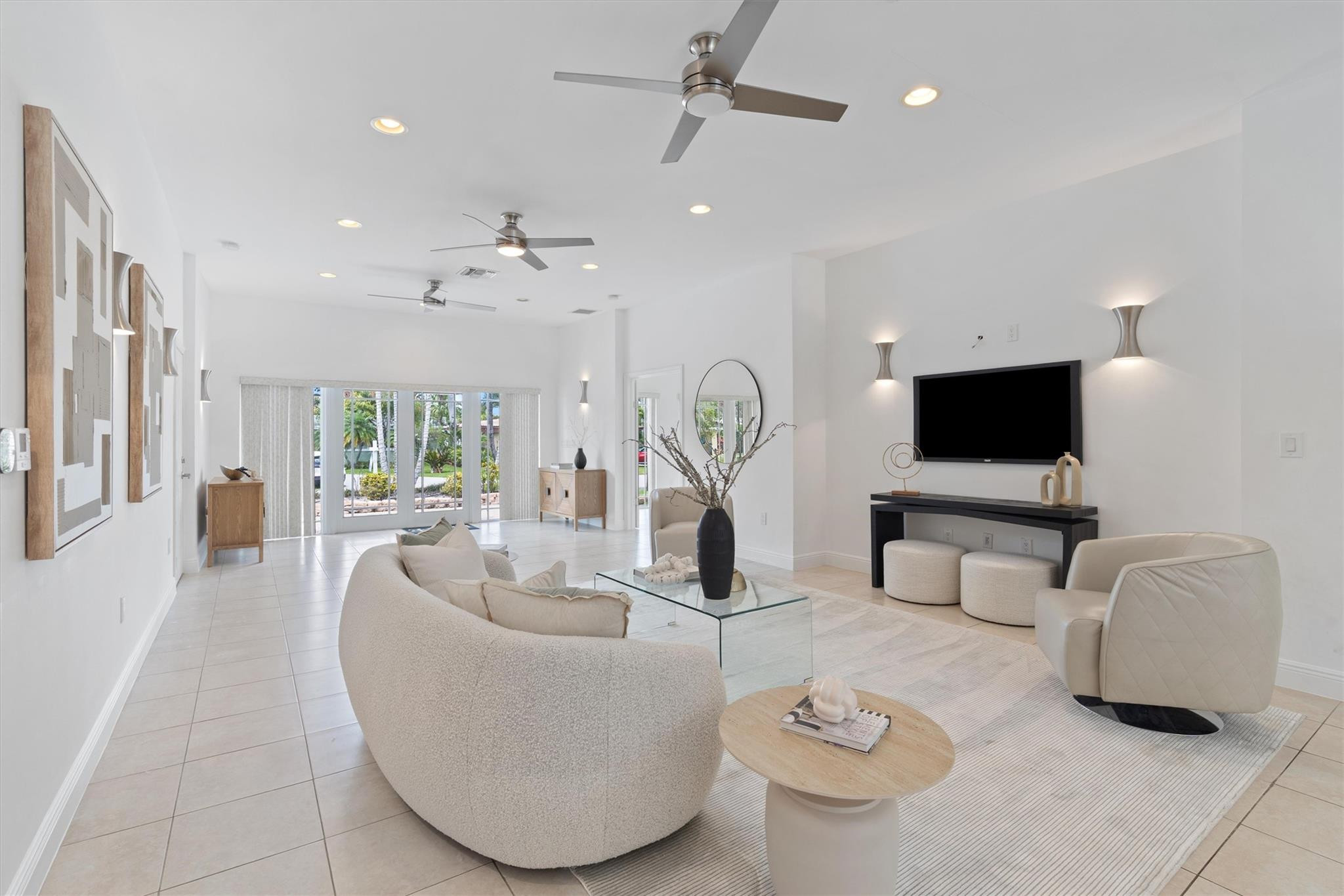 750 NW 37th St
