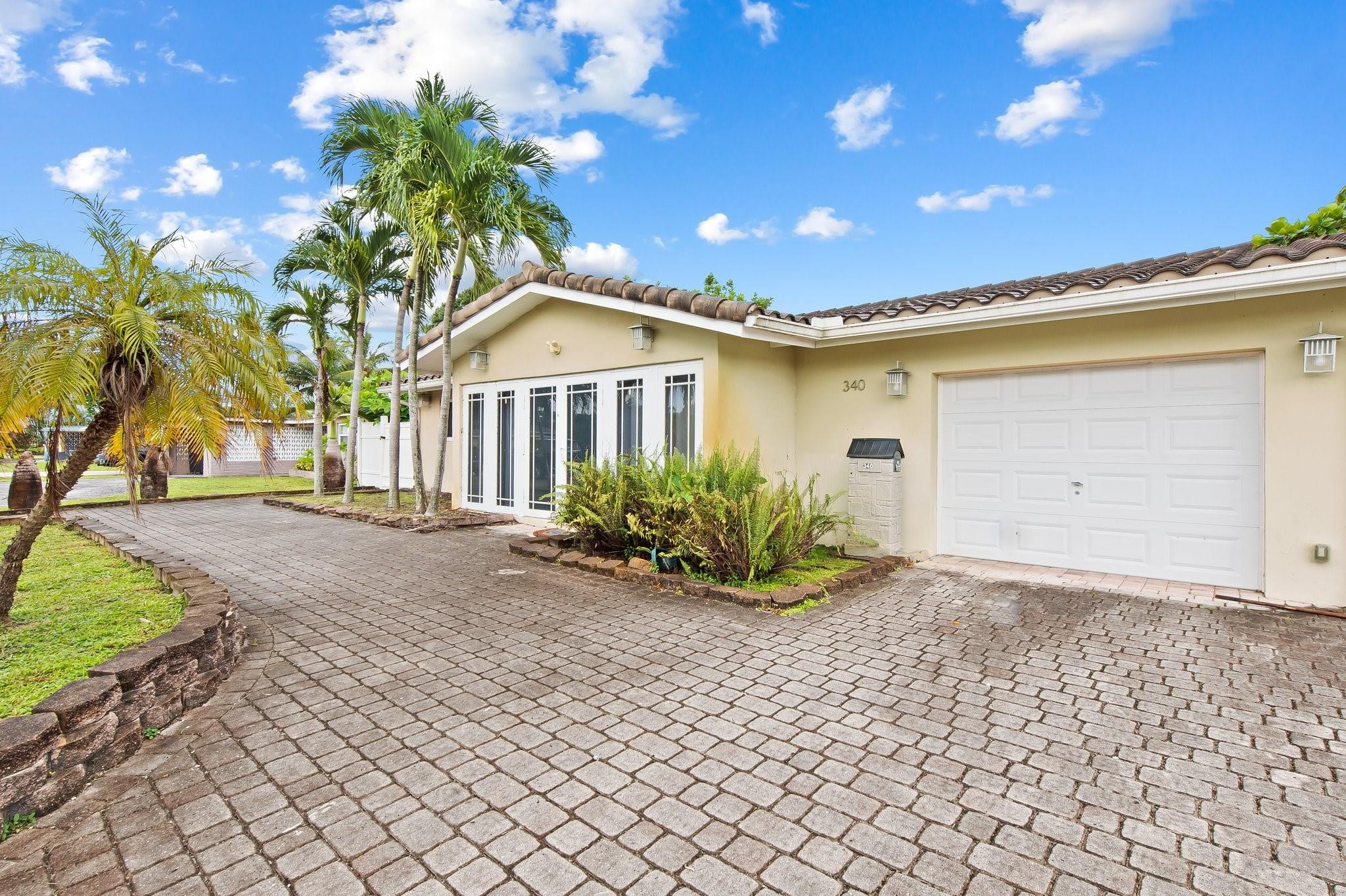 340 NW 35th St