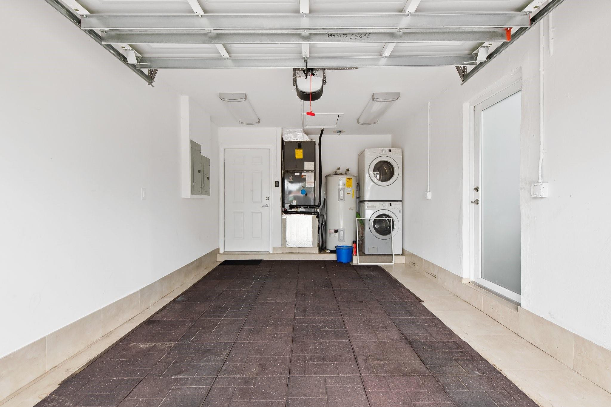 340 NW 35th St