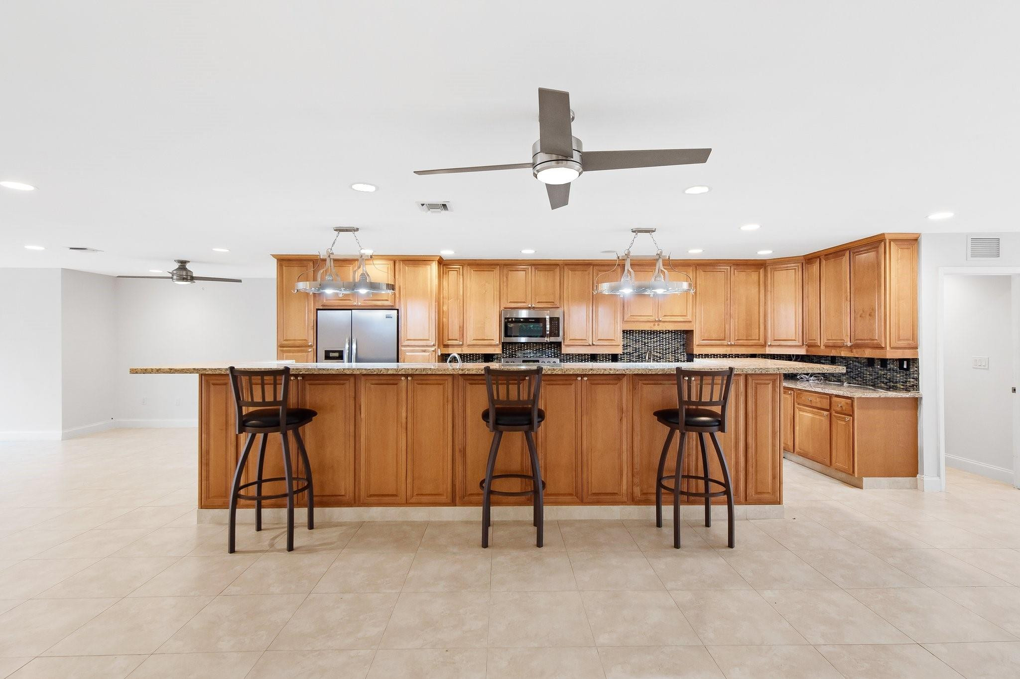 340 NW 35th St