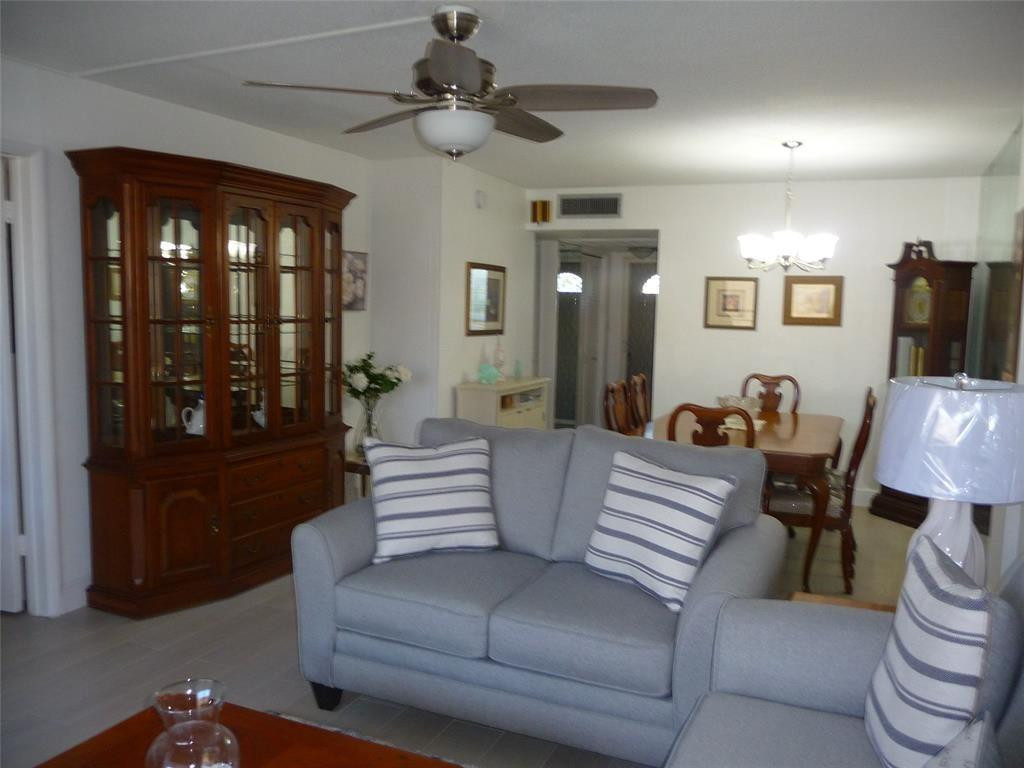 4500 N Federal Hwy 328D