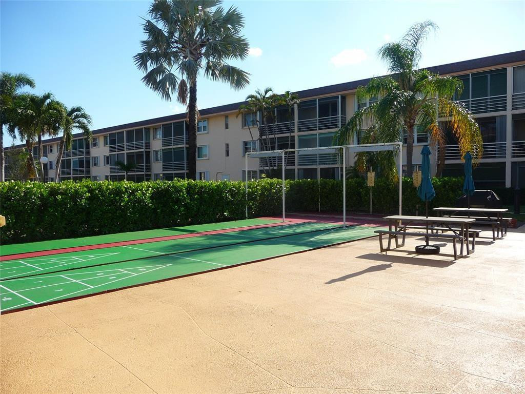 4500 N Federal Hwy 328D